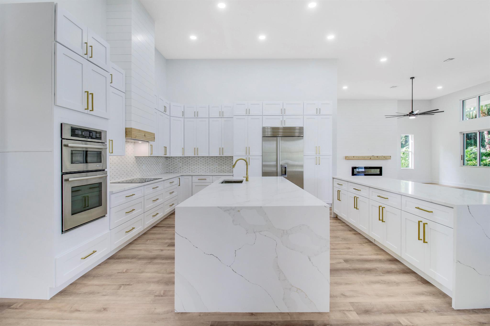 7739 Ironhorse Boulevard