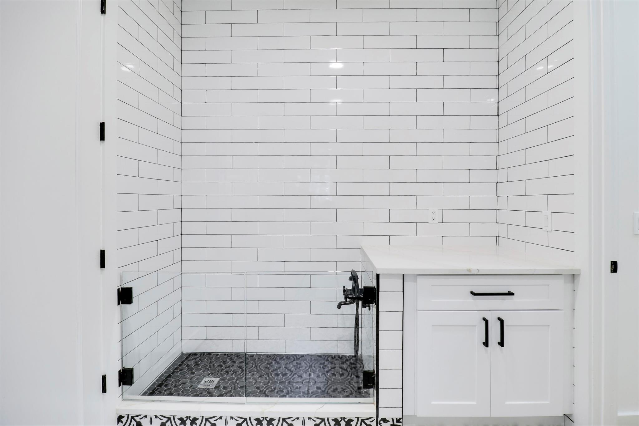 7739 Ironhorse Boulevard