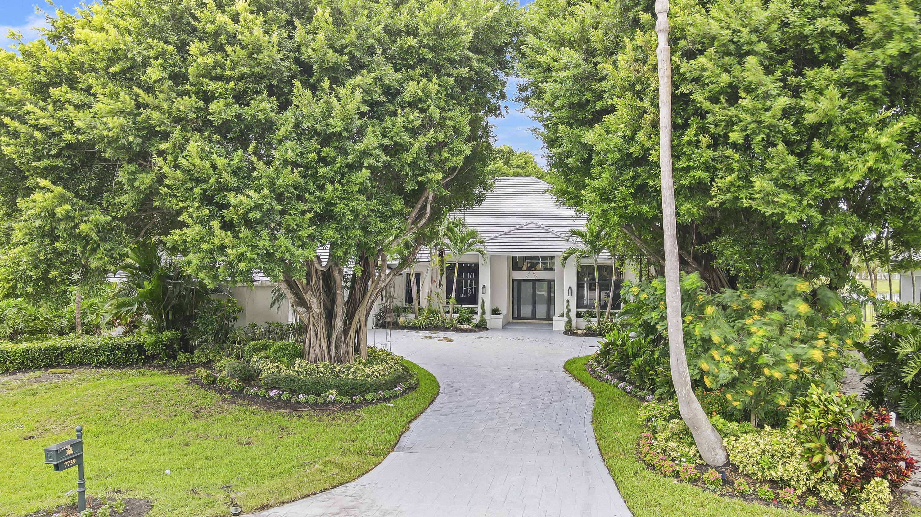 7739 Ironhorse Boulevard