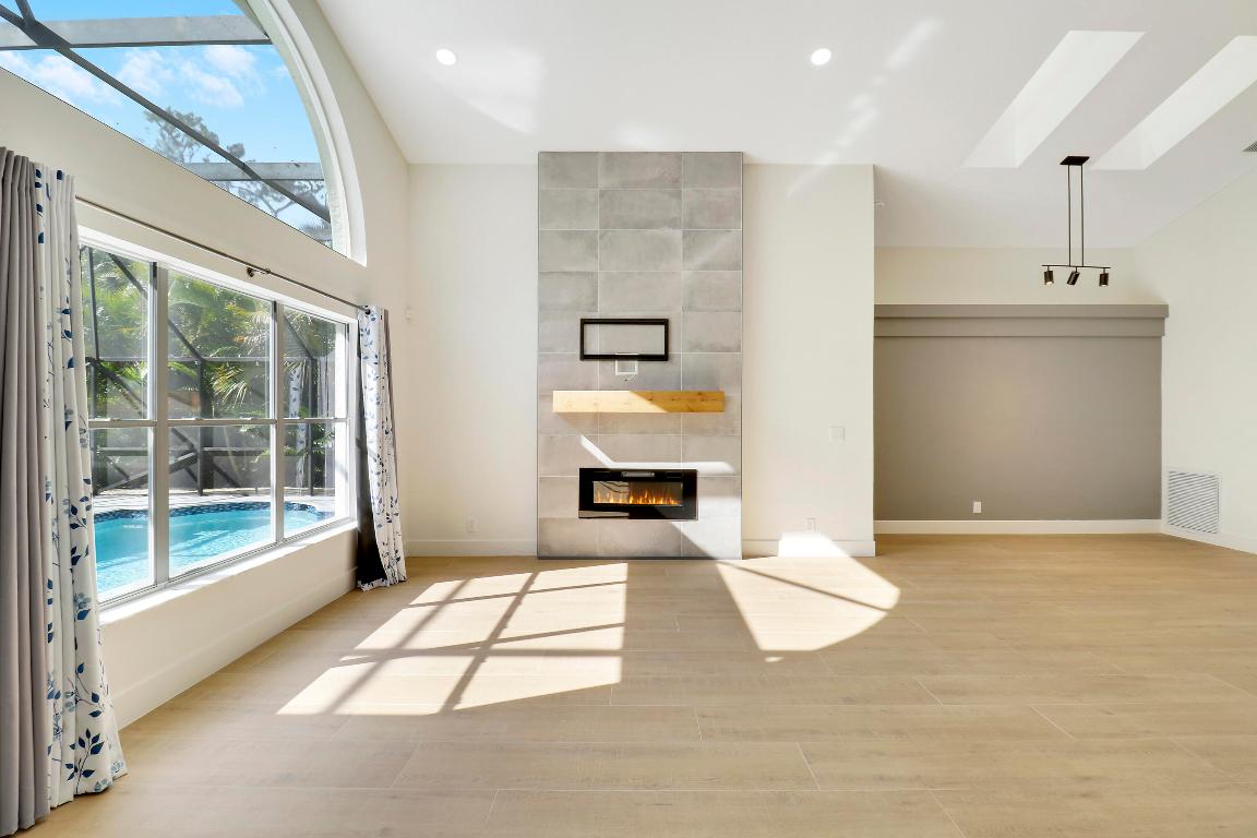 3863 Woods Walk Boulevard