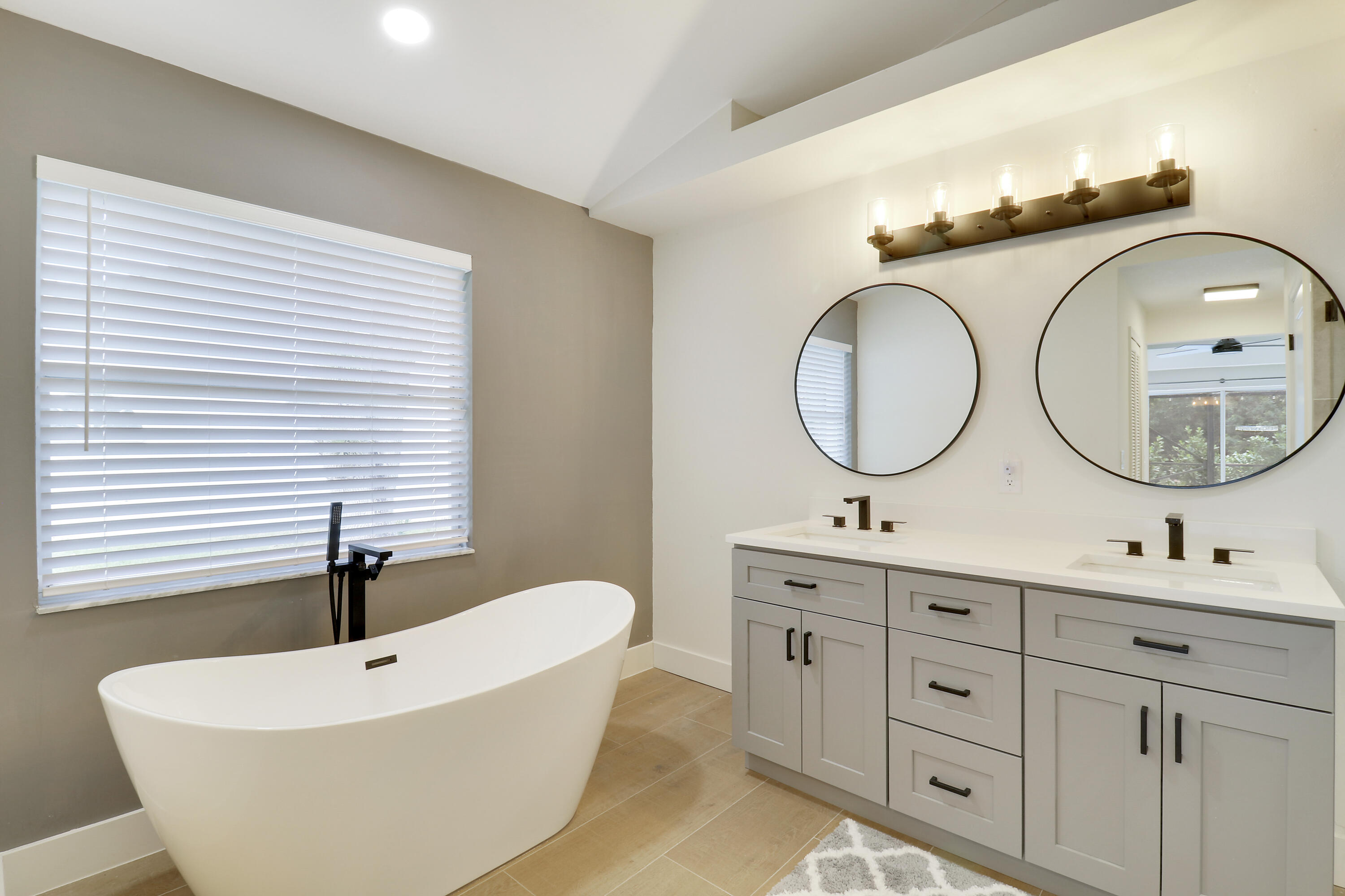 3863 Woods Walk Boulevard