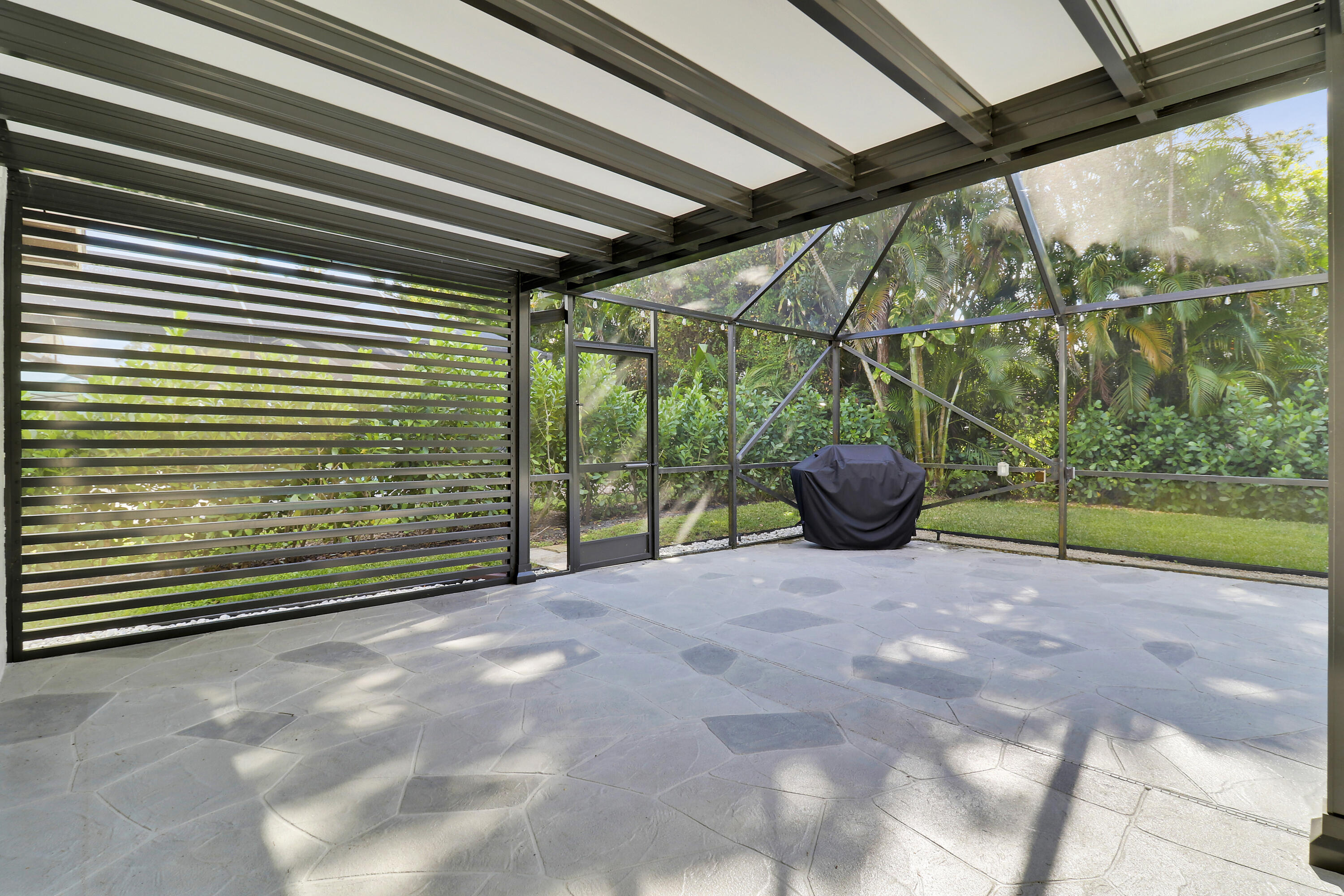 3863 Woods Walk Boulevard