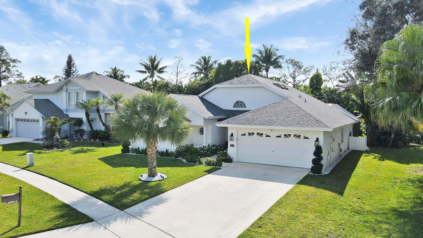 3863 Woods Walk Boulevard