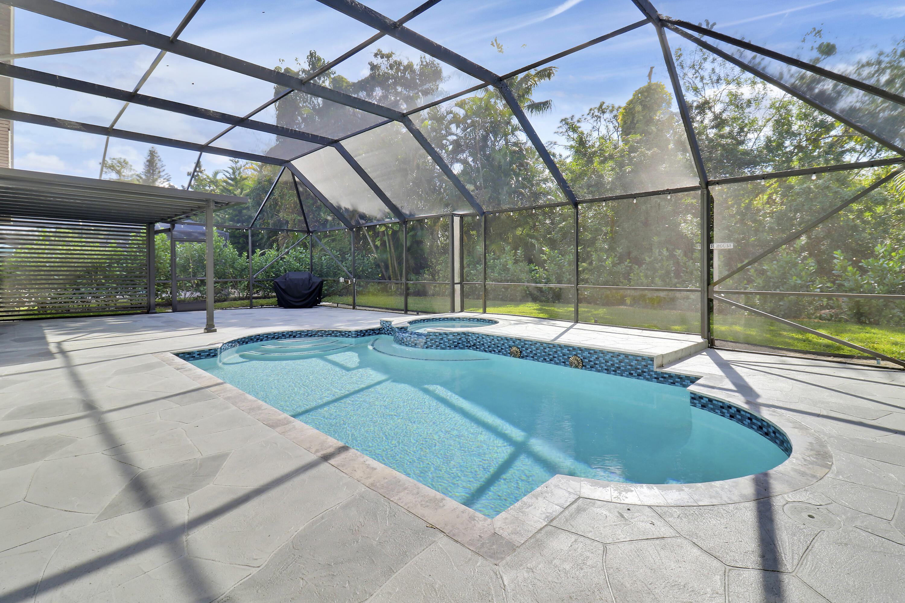 3863 Woods Walk Boulevard