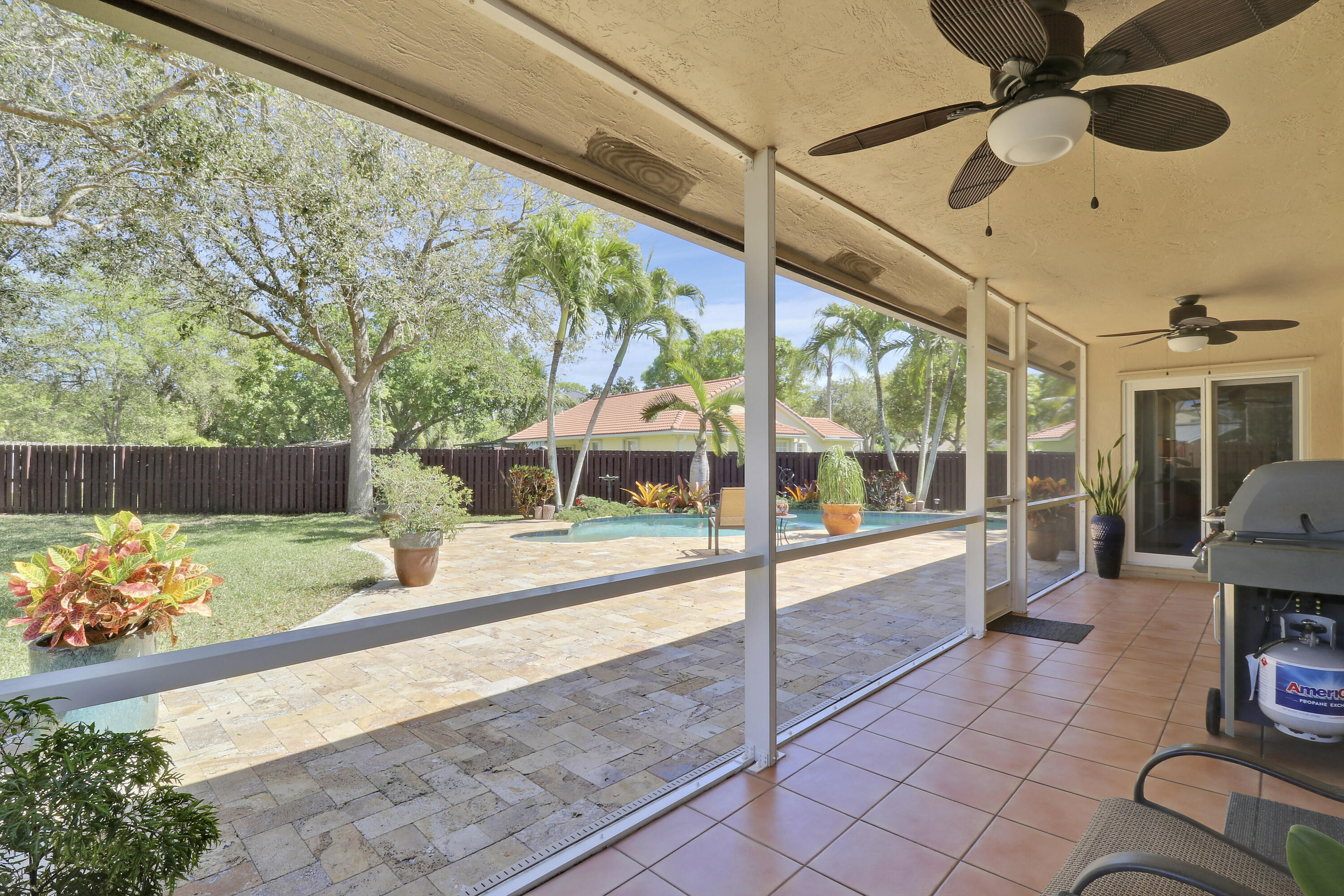 7372 NW 45th Avenue