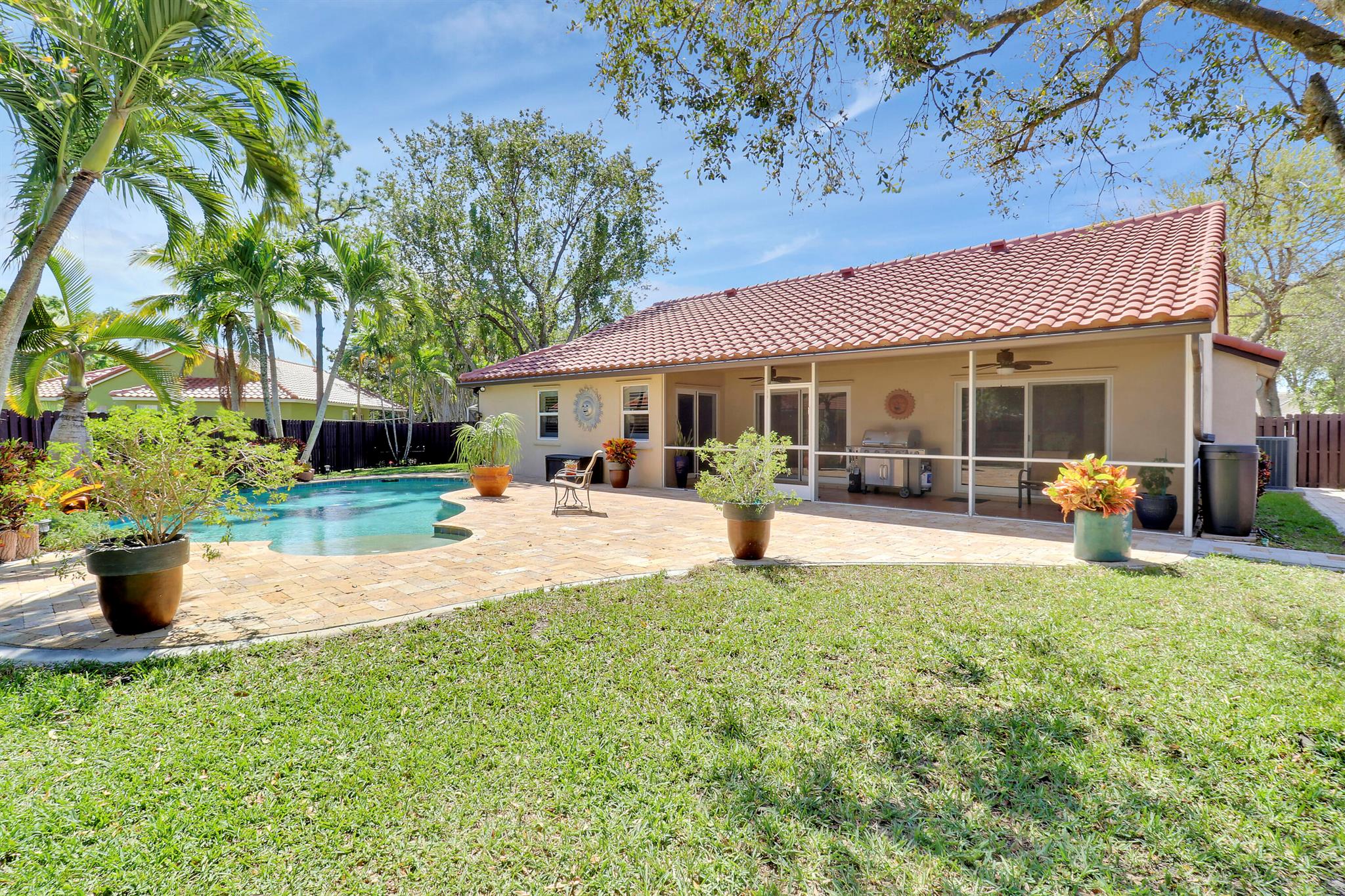 7372 NW 45th Avenue