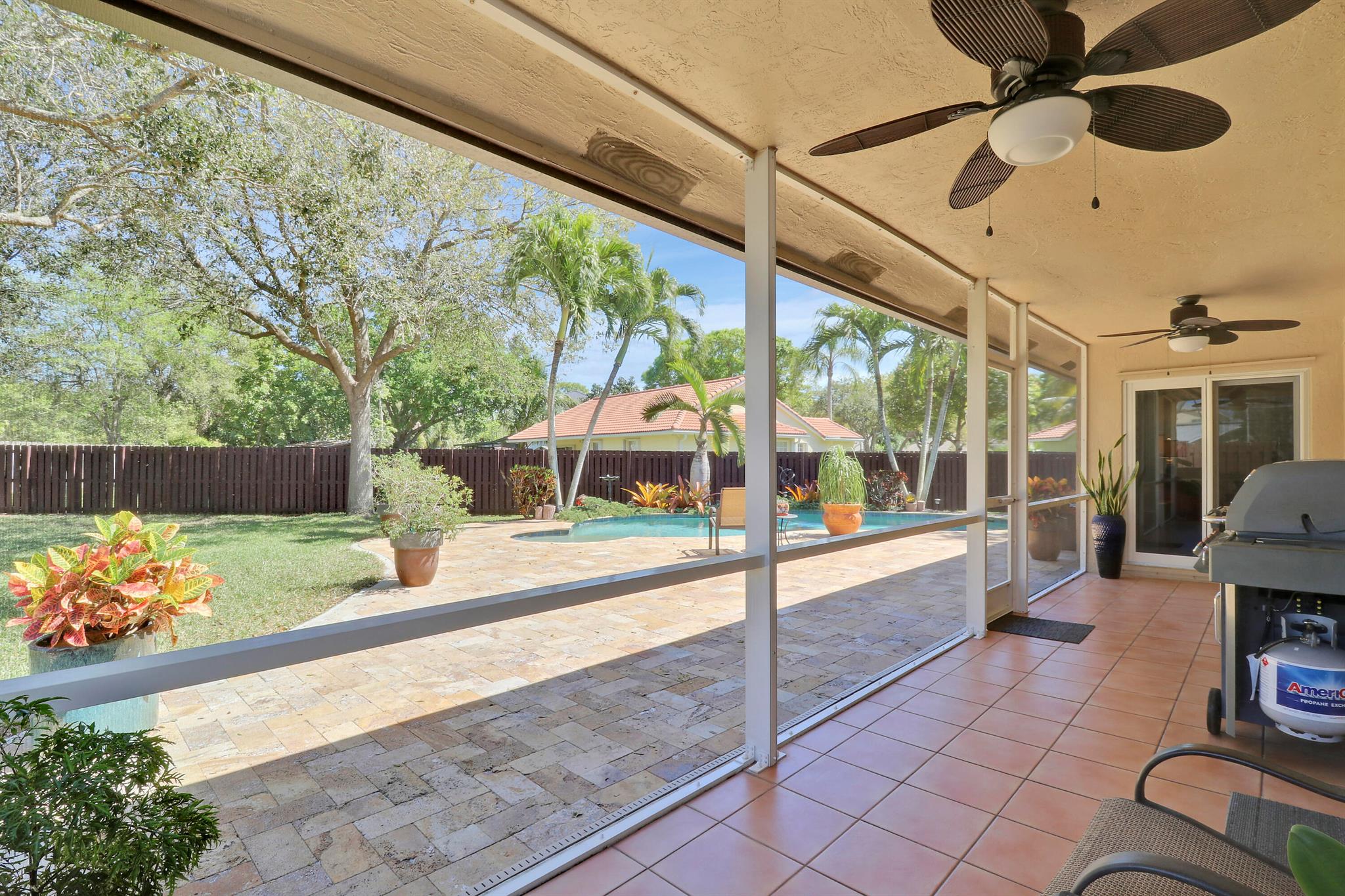 7372 NW 45th Avenue