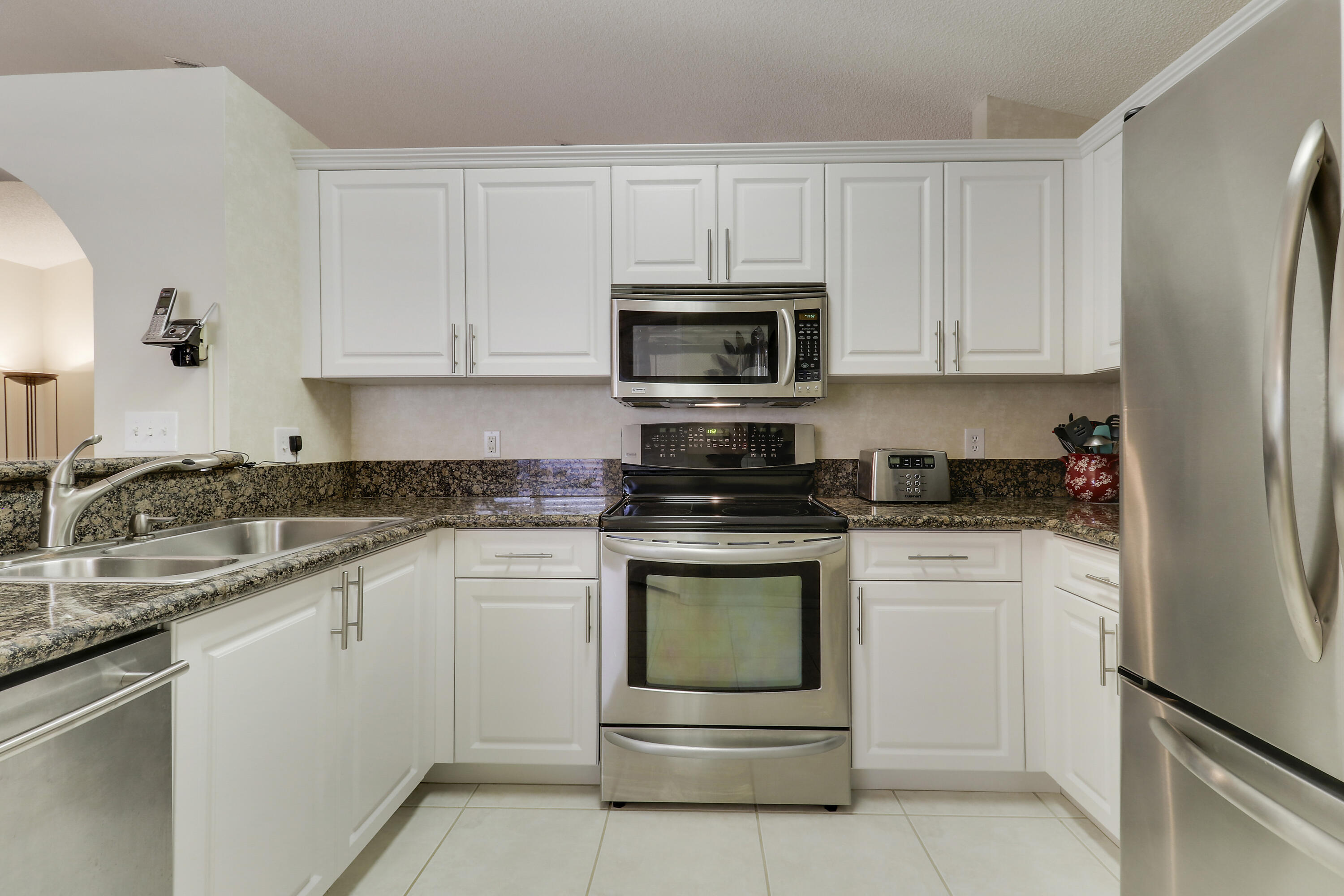 7372 NW 45th Avenue