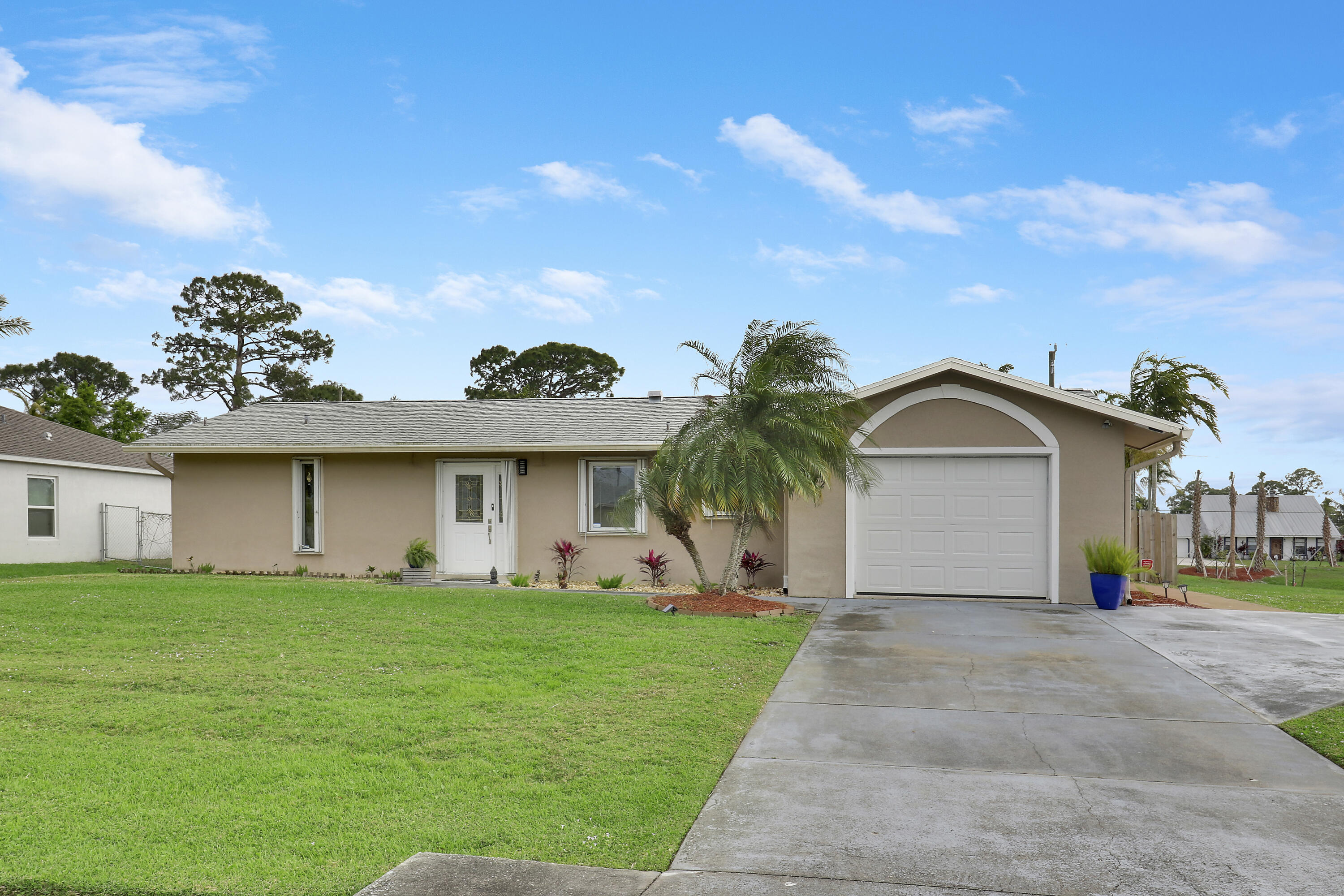 752 SE Browning Avenue