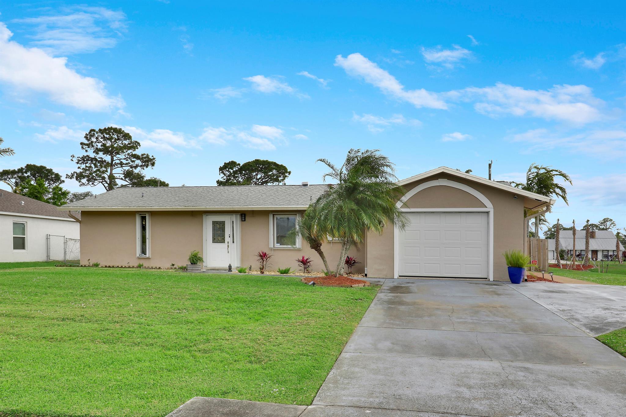 752 SE Browning Avenue