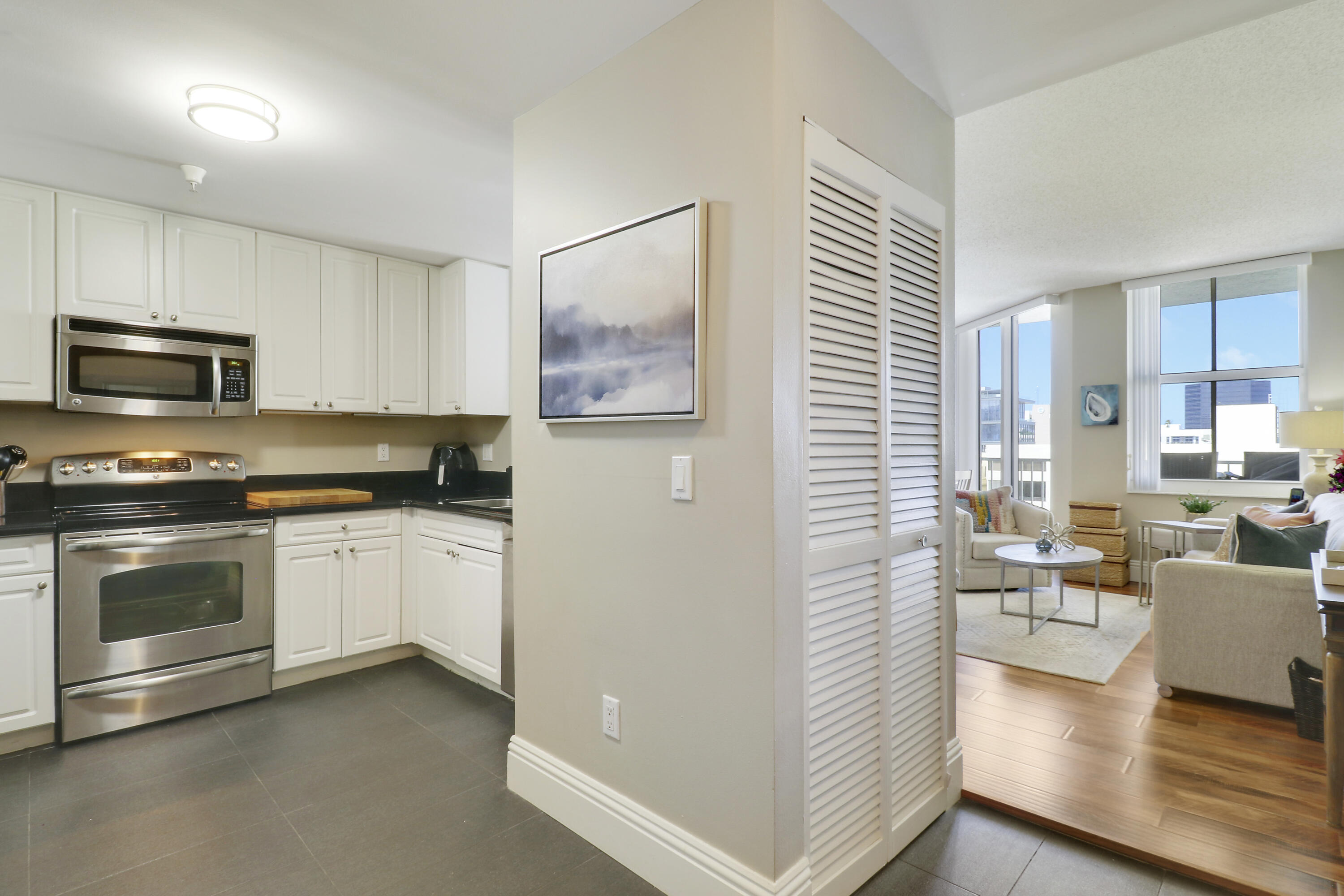 255 Evernia Street 801