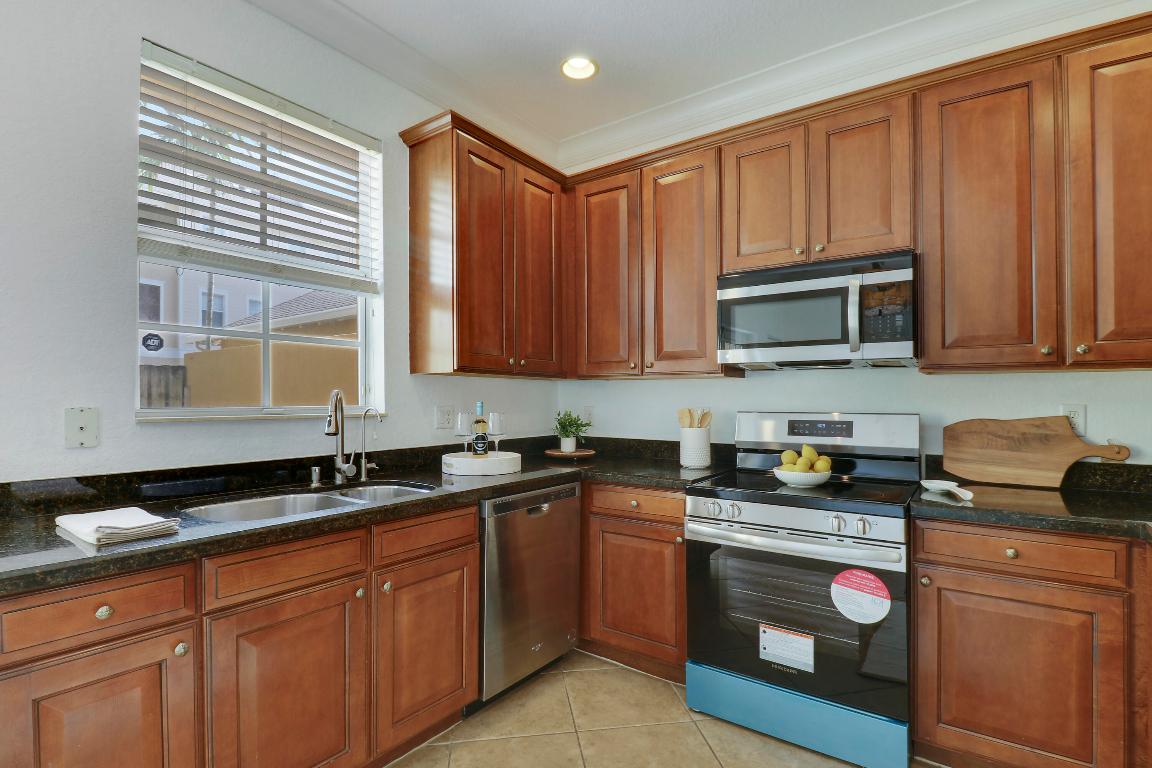 110 E Pigeon Plum Drive 102