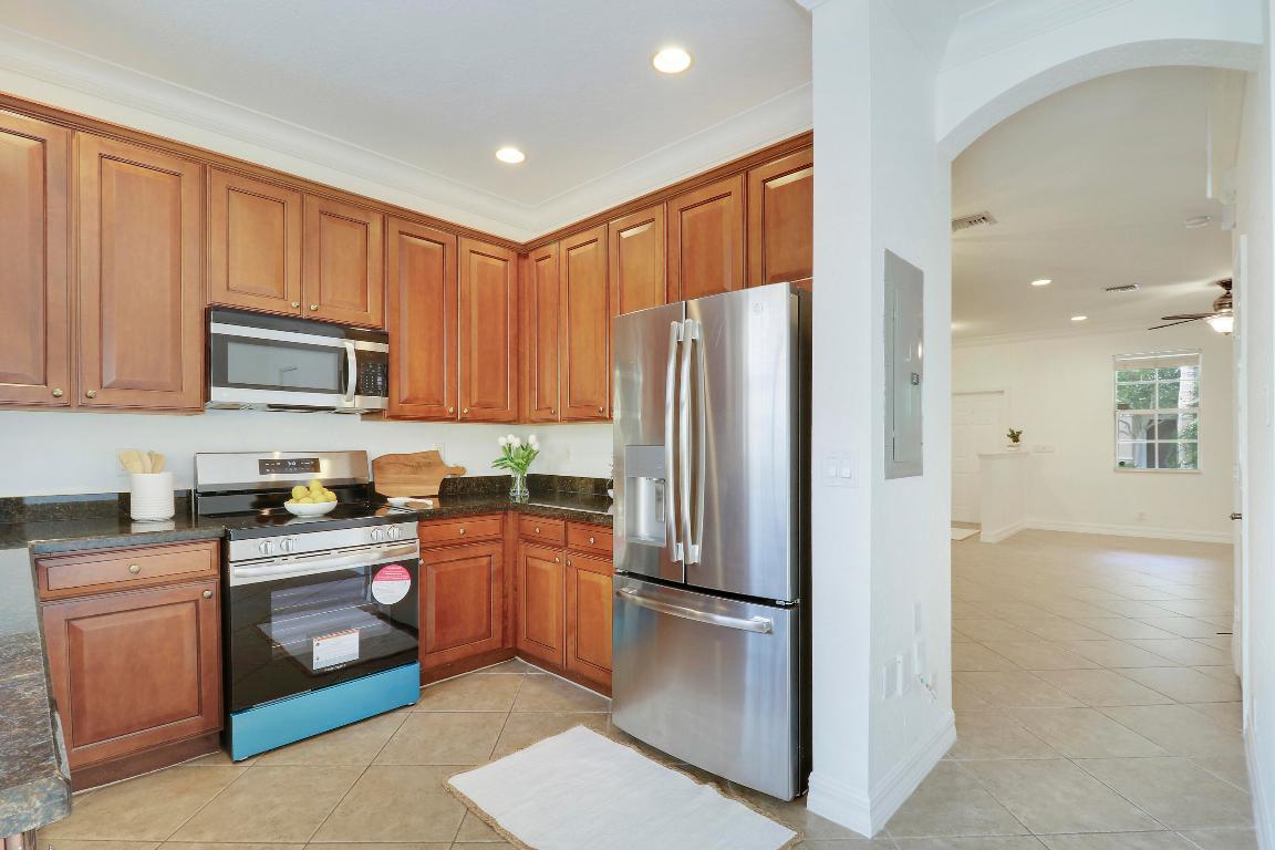 110 E Pigeon Plum Drive 102