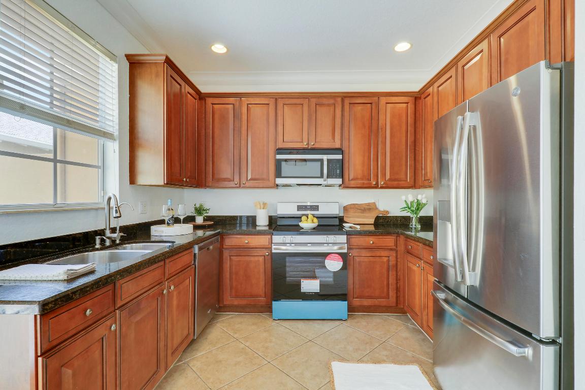 110 E Pigeon Plum Drive 102