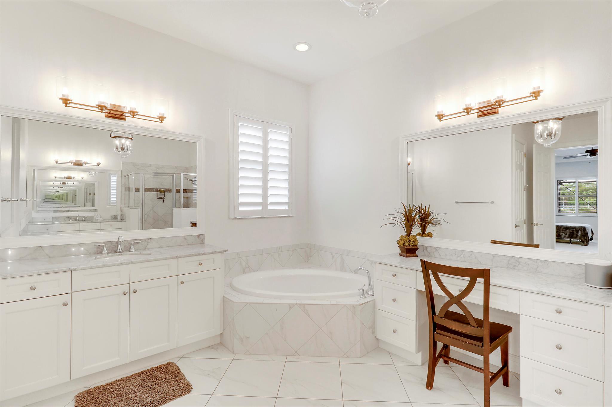 6798 SE Pierre Circle