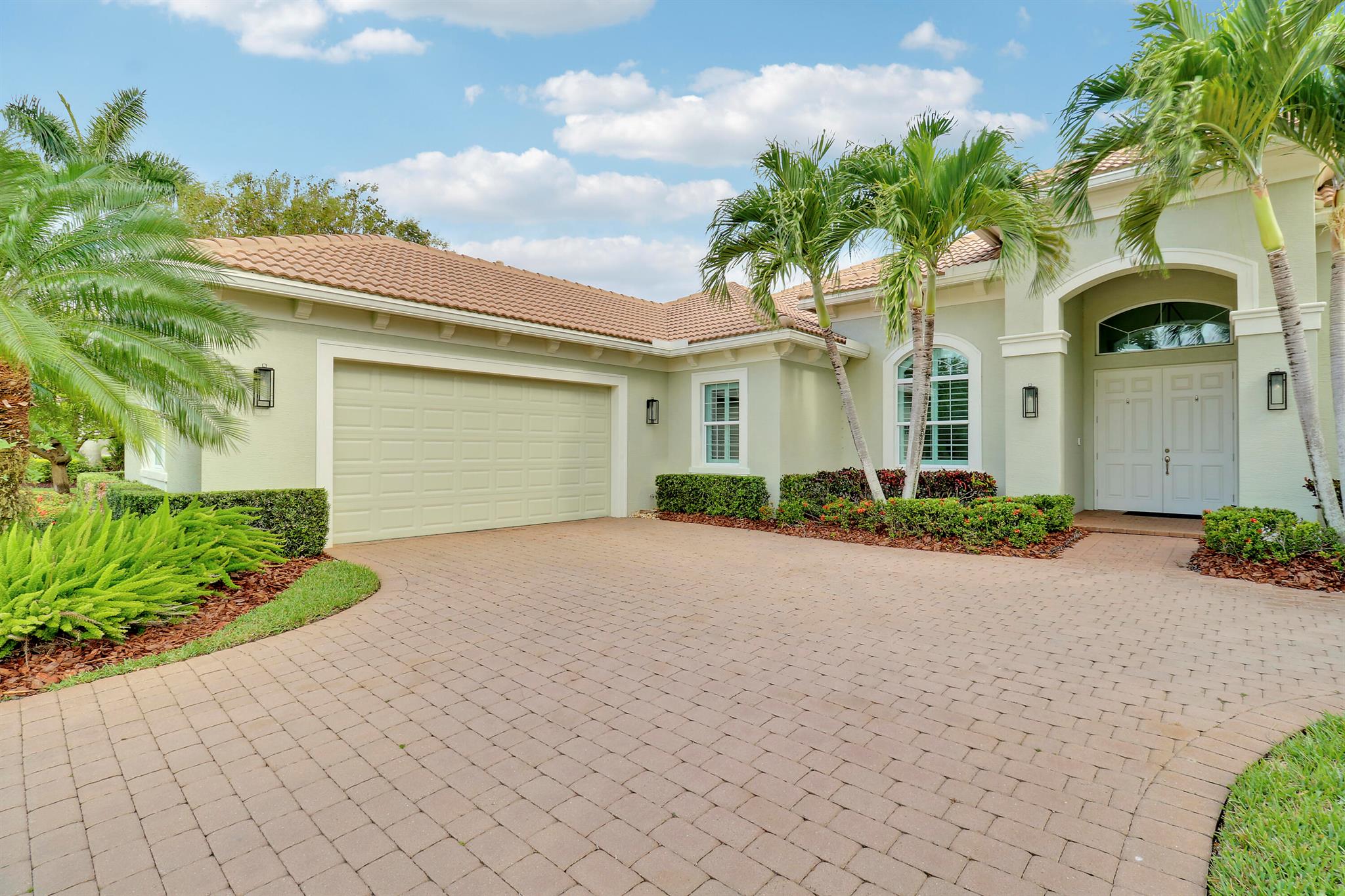 6798 SE Pierre Circle