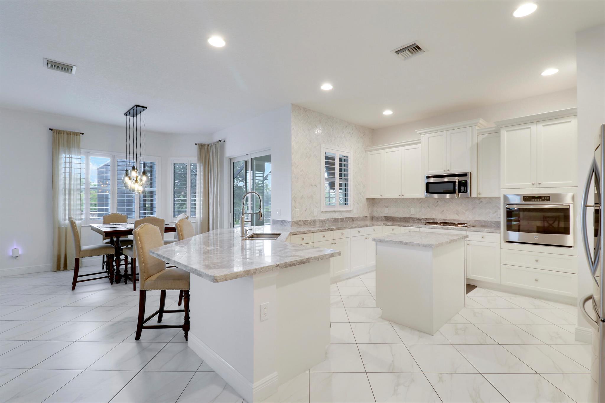 6798 SE Pierre Circle