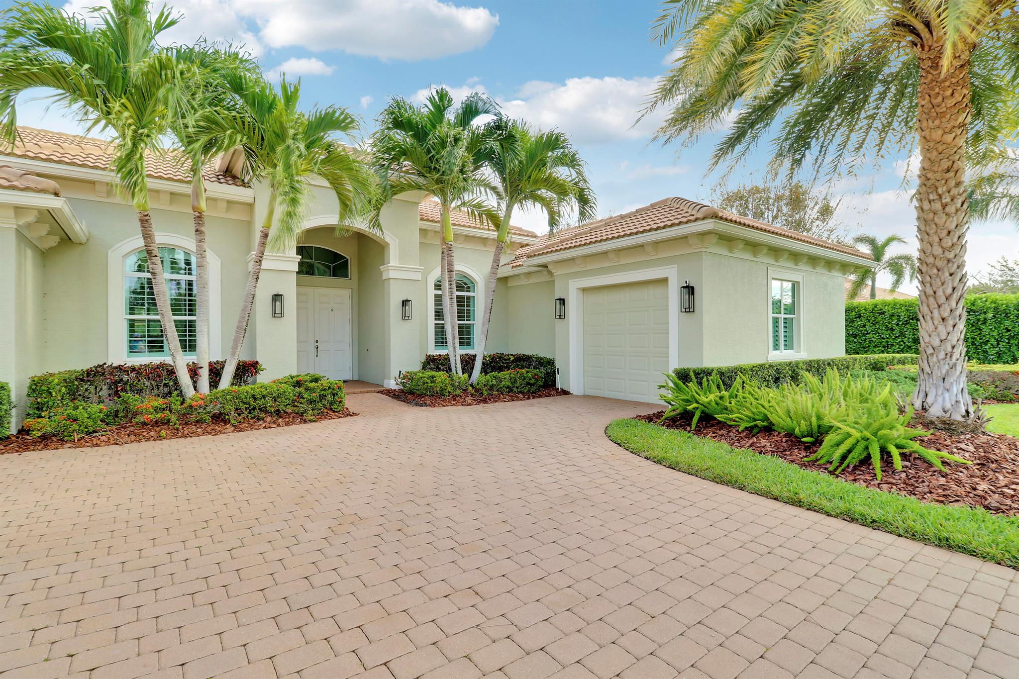 6798 SE Pierre Circle