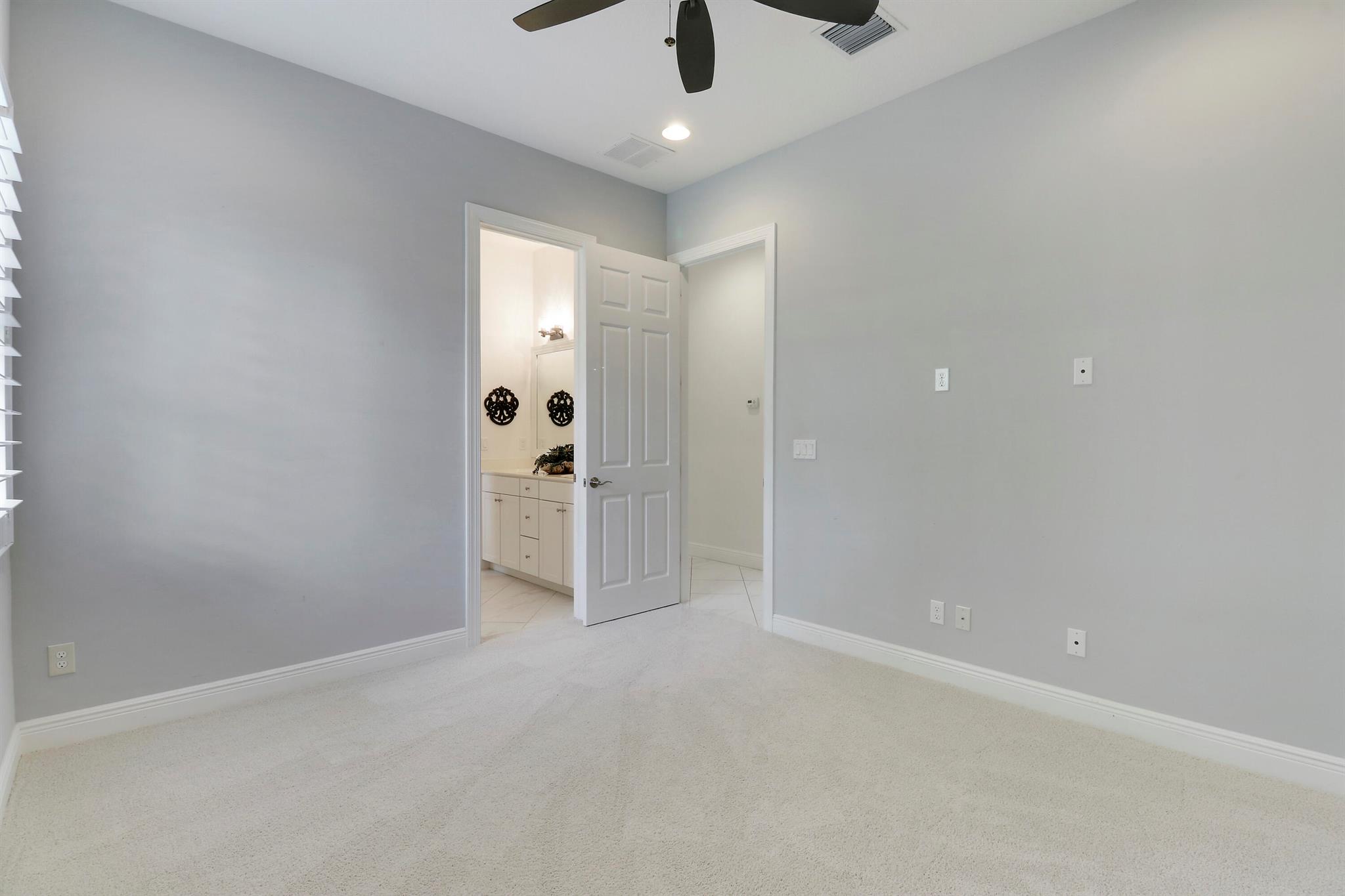 6798 SE Pierre Circle