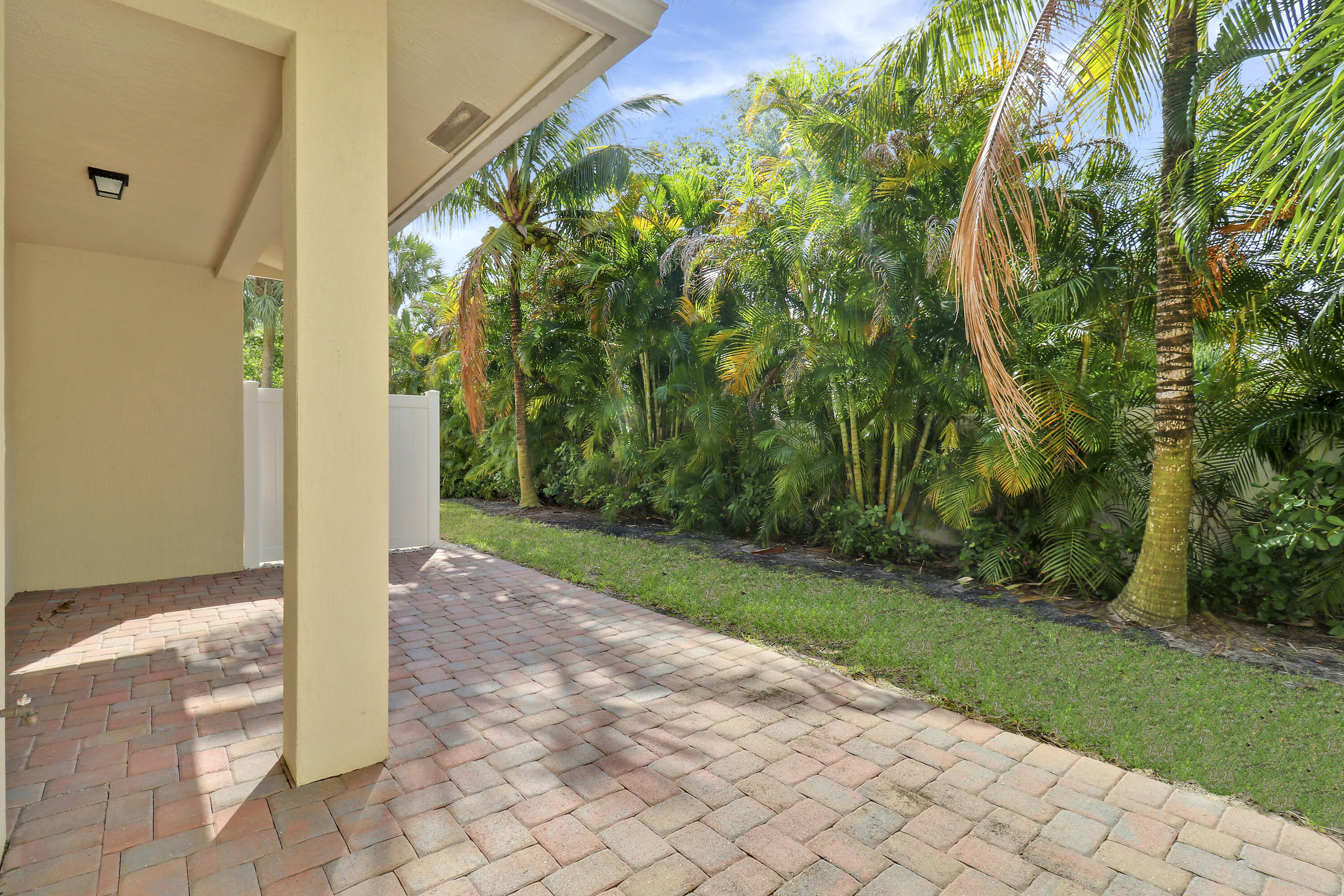 1848 Juno Landing Lane