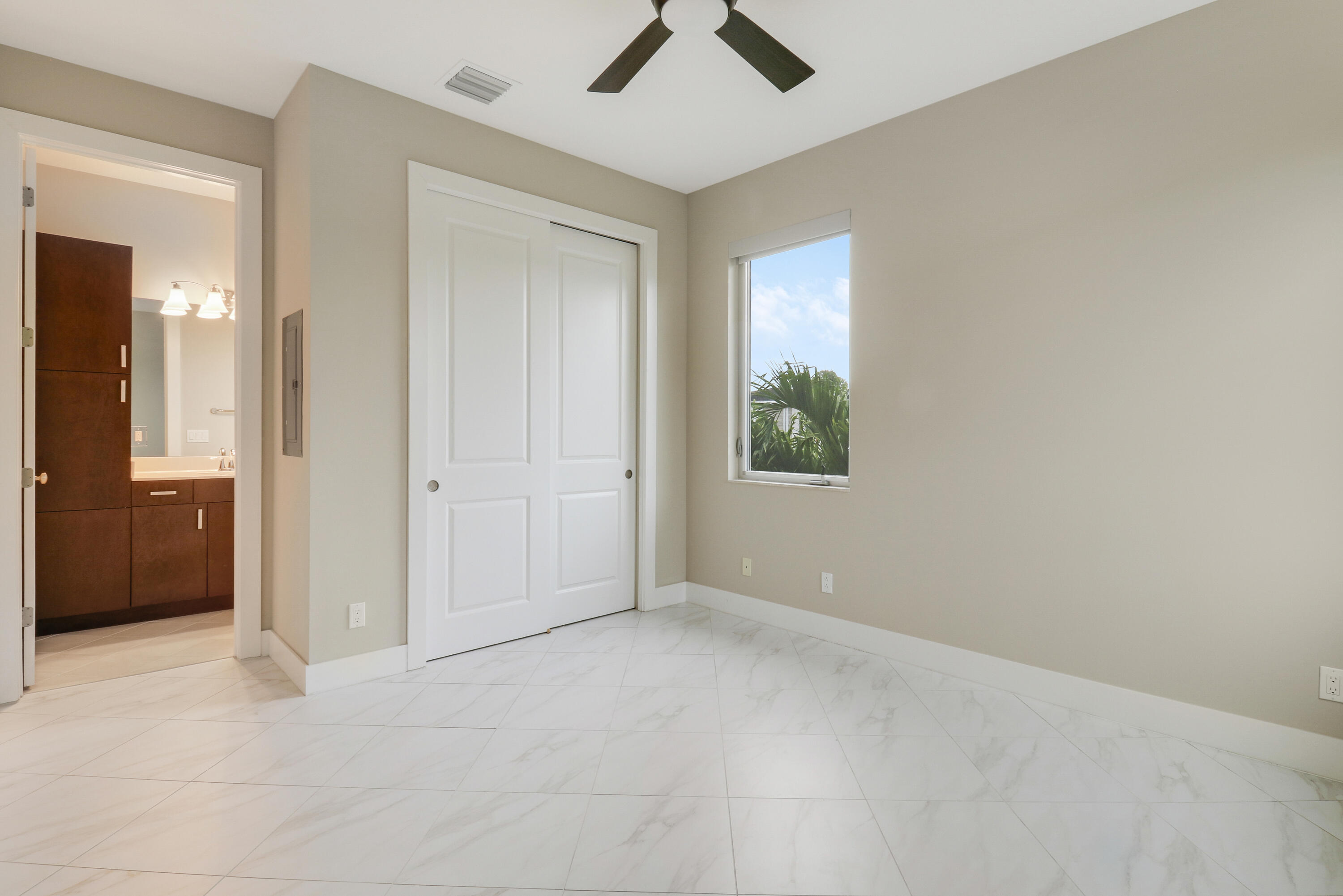 5029 Grandiflora Road