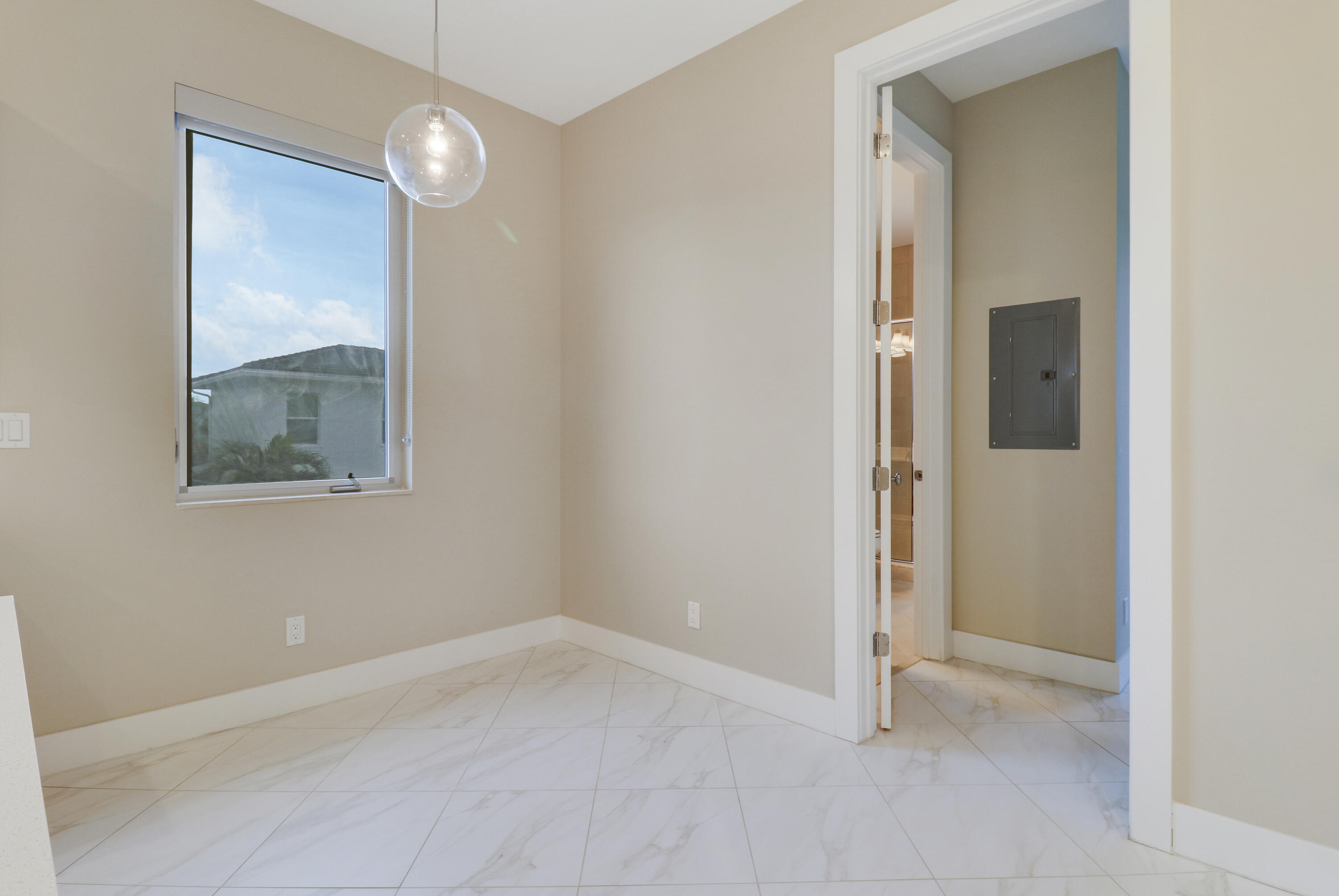 5029 Grandiflora Road