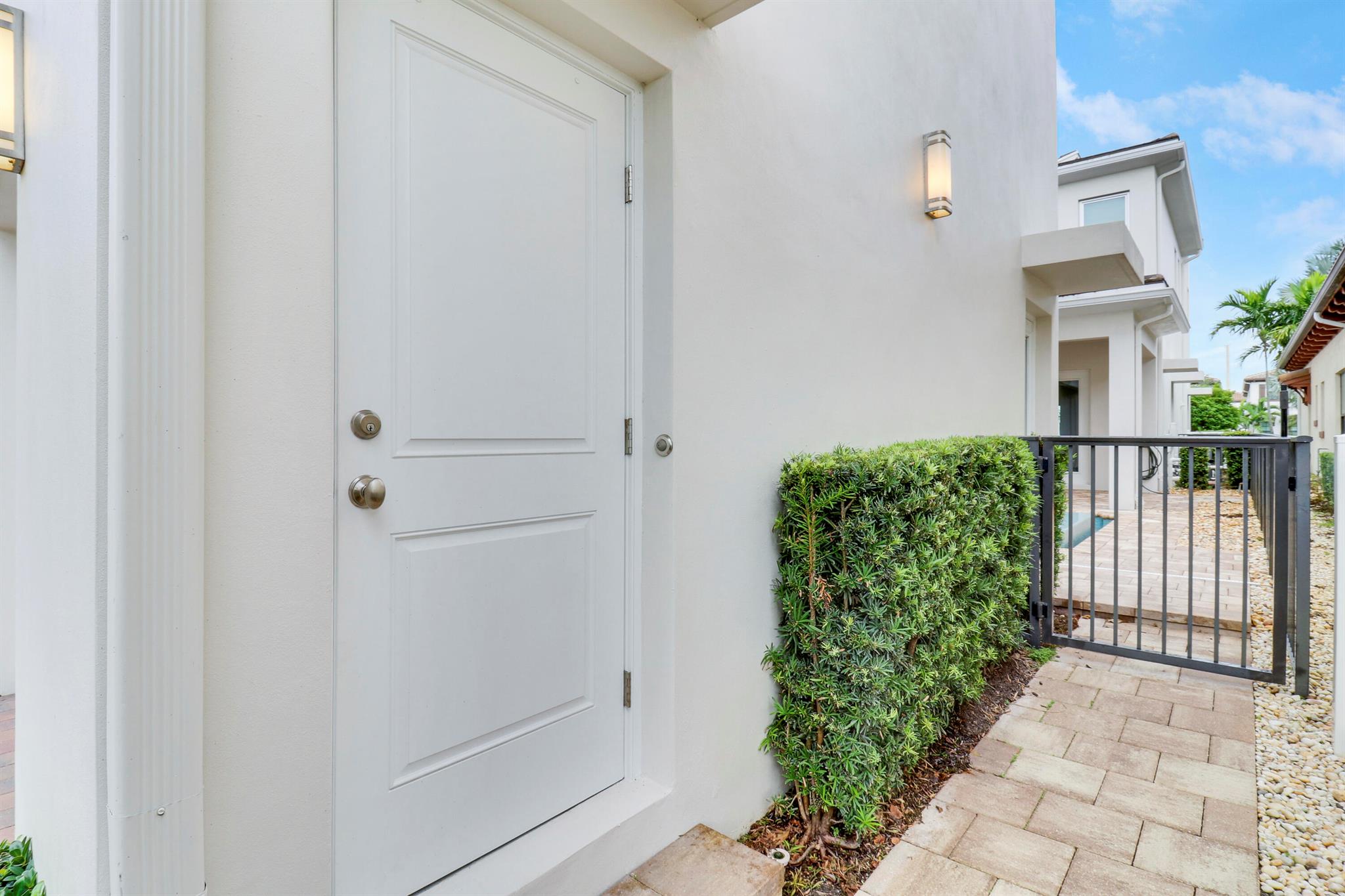 5029 Grandiflora Road