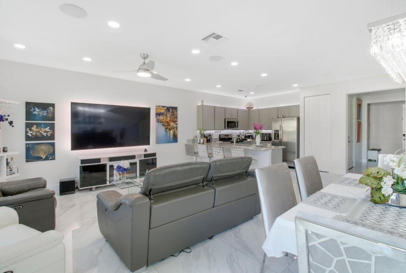 1010 Willow Place