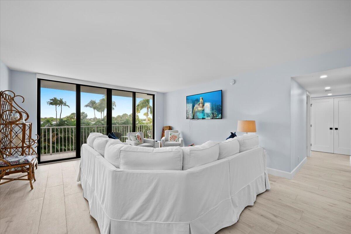 2860 S Ocean Boulevard 201