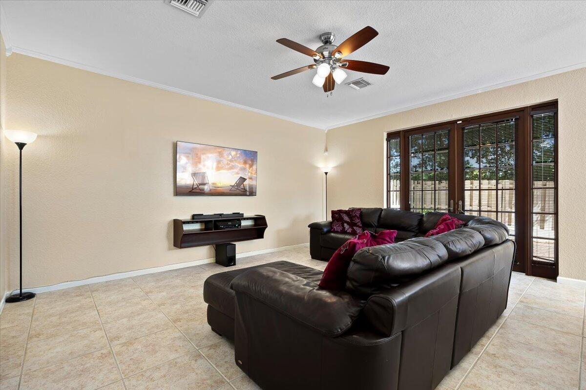 4168 Lake Tahoe Circle