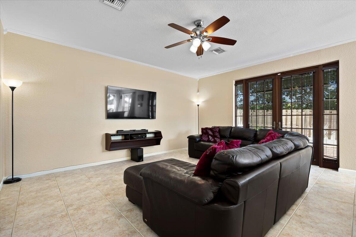 4168 Lake Tahoe Circle