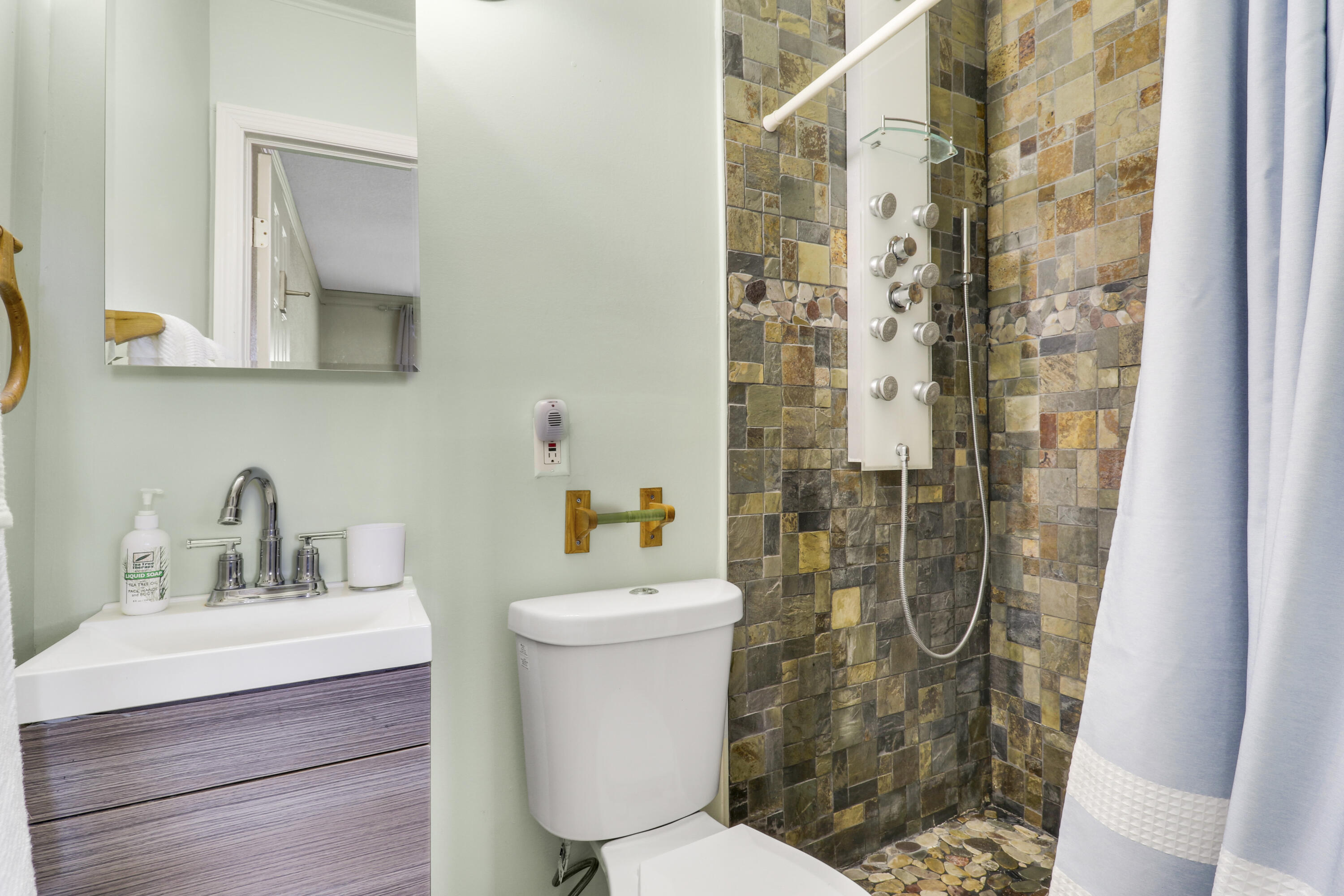 221 NW 39th Court, Deerfield Beach