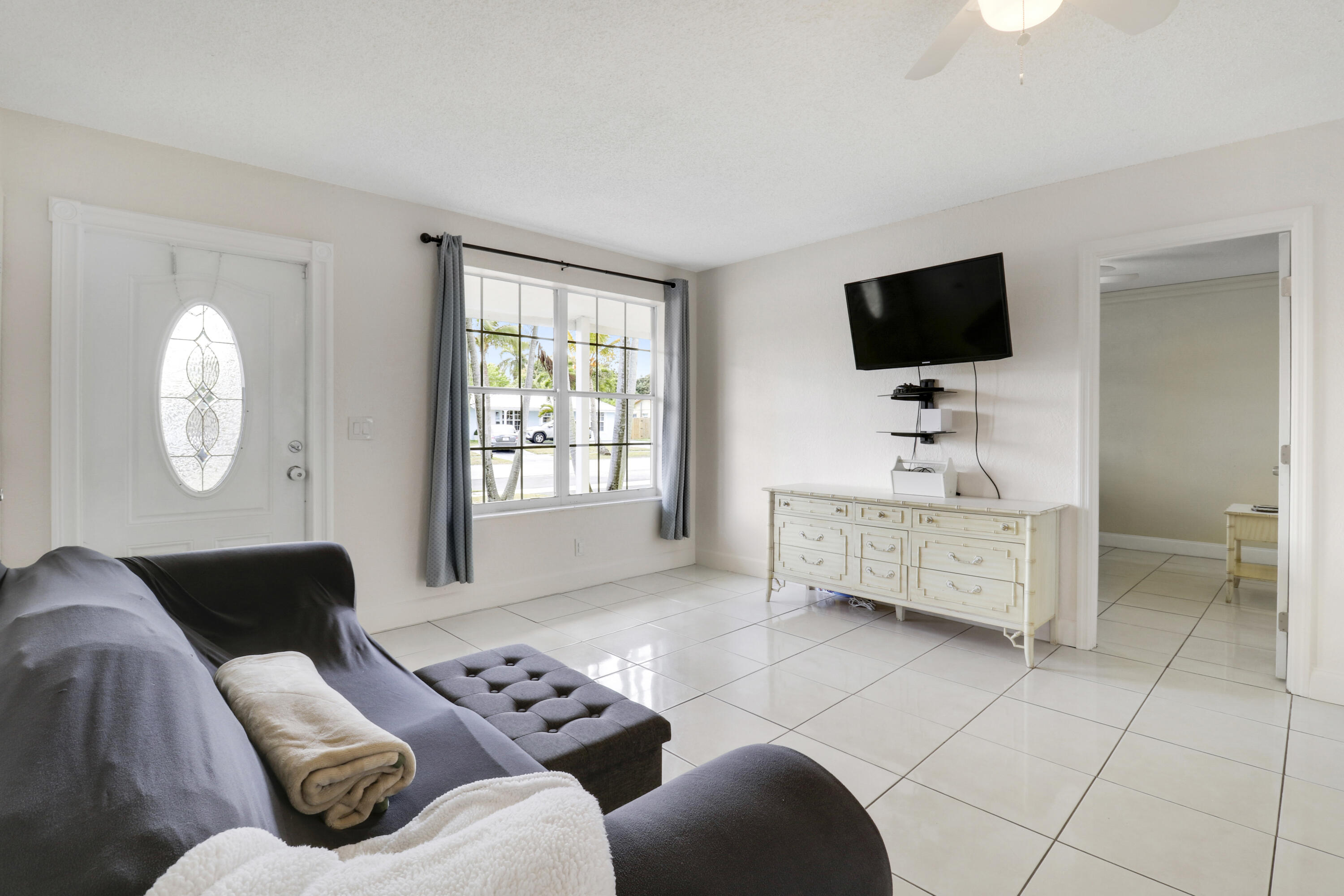 221 NW 39th Court, Deerfield Beach