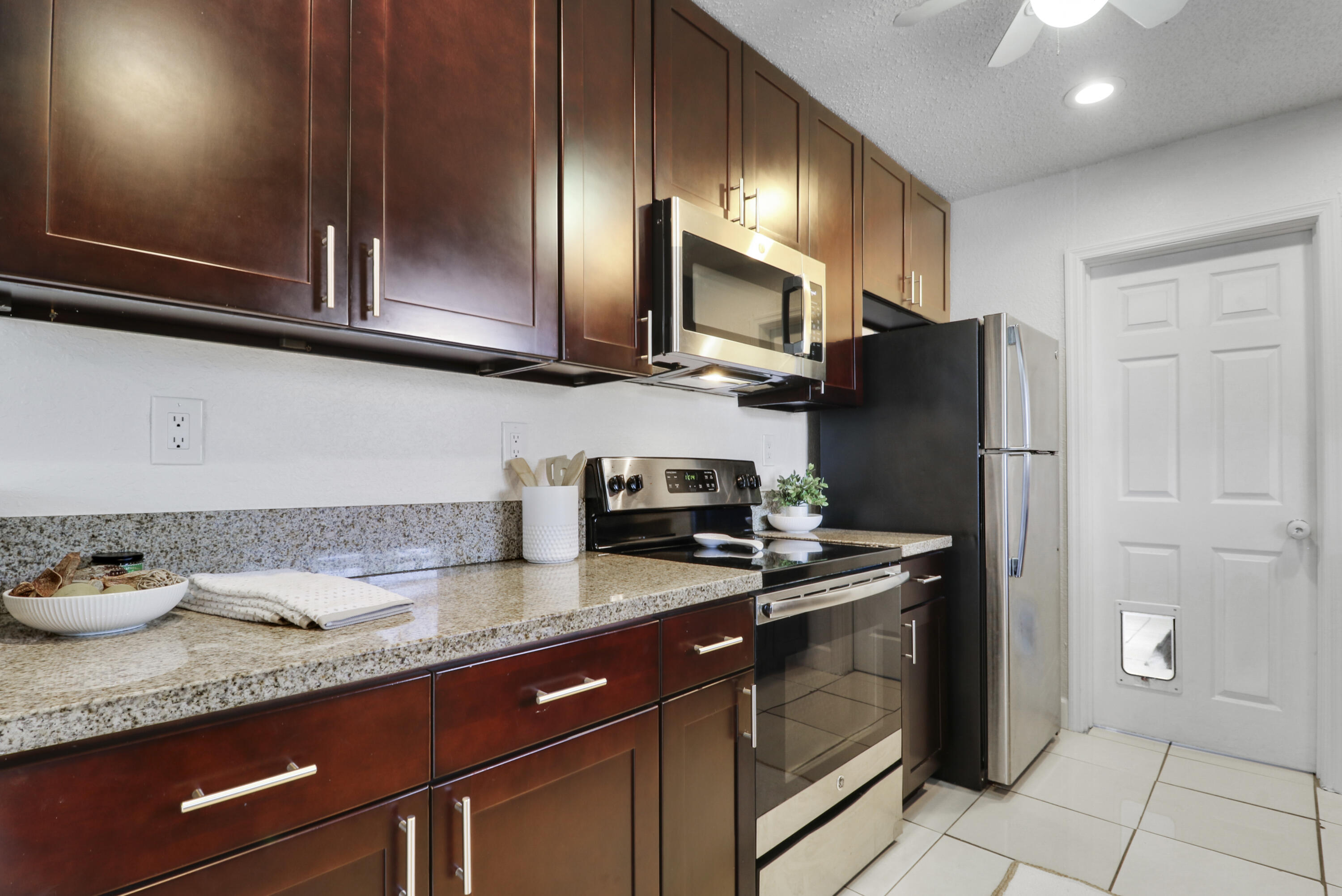221 NW 39th Court, Deerfield Beach