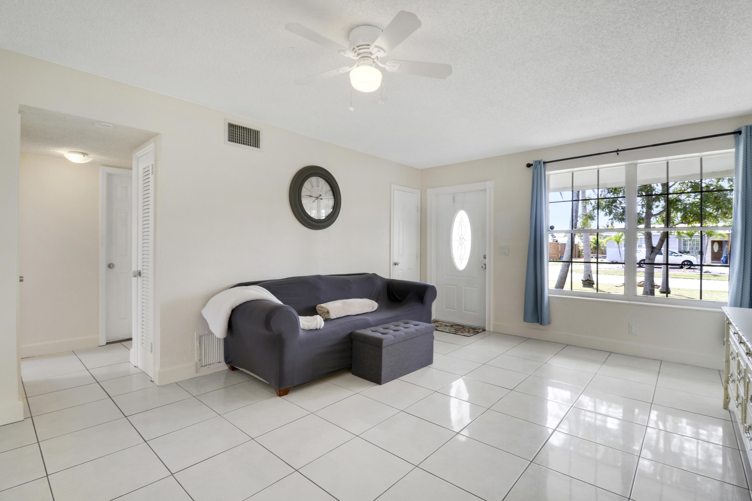 221 NW 39th Court, Deerfield Beach