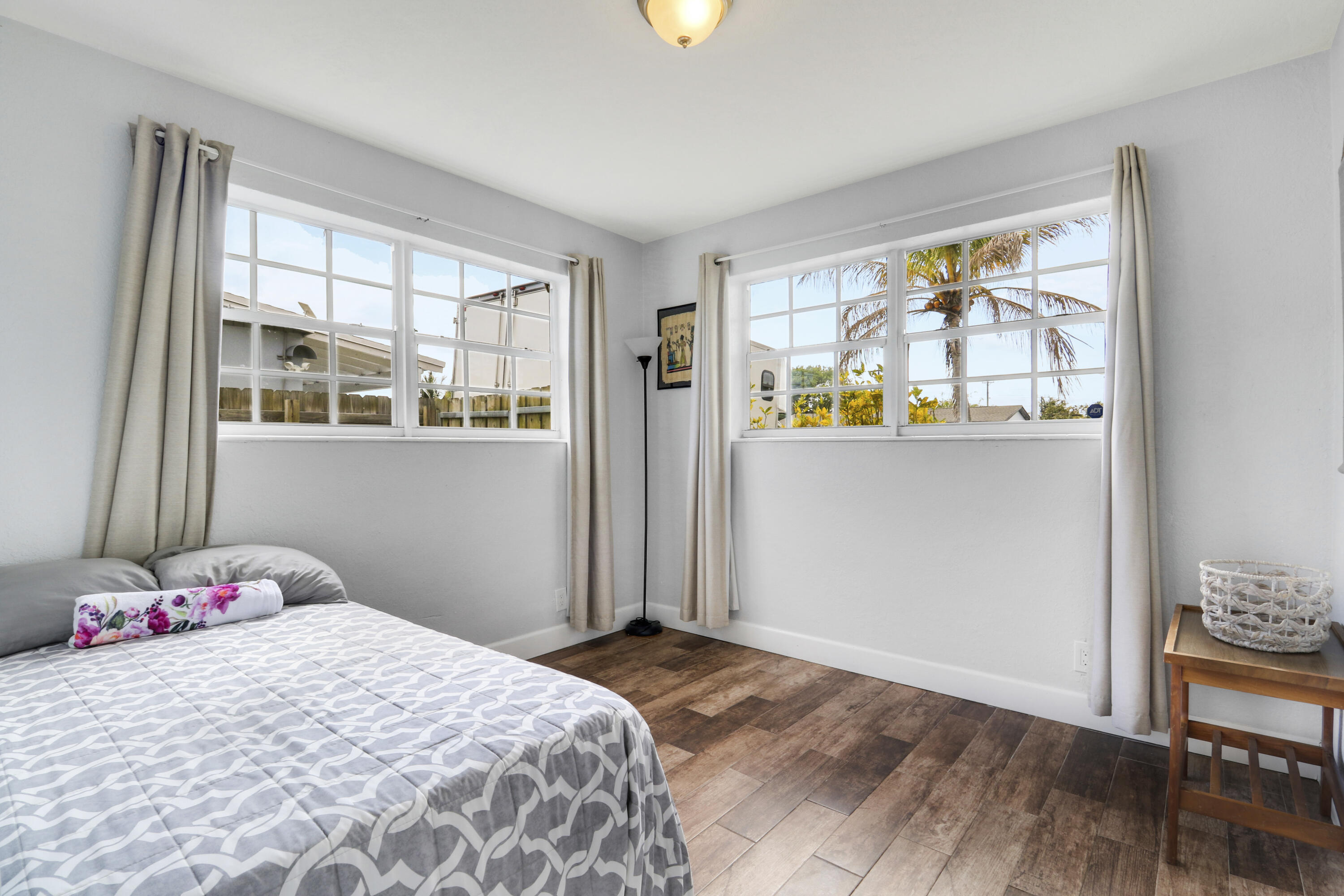 221 NW 39th Court, Deerfield Beach