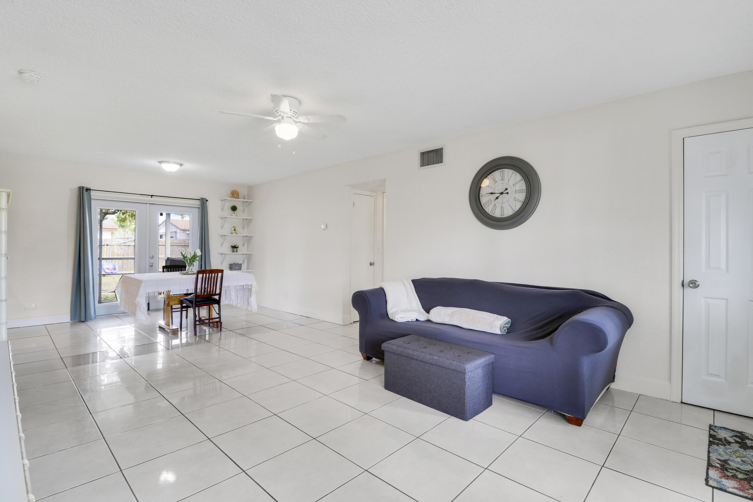 221 NW 39th Court, Deerfield Beach