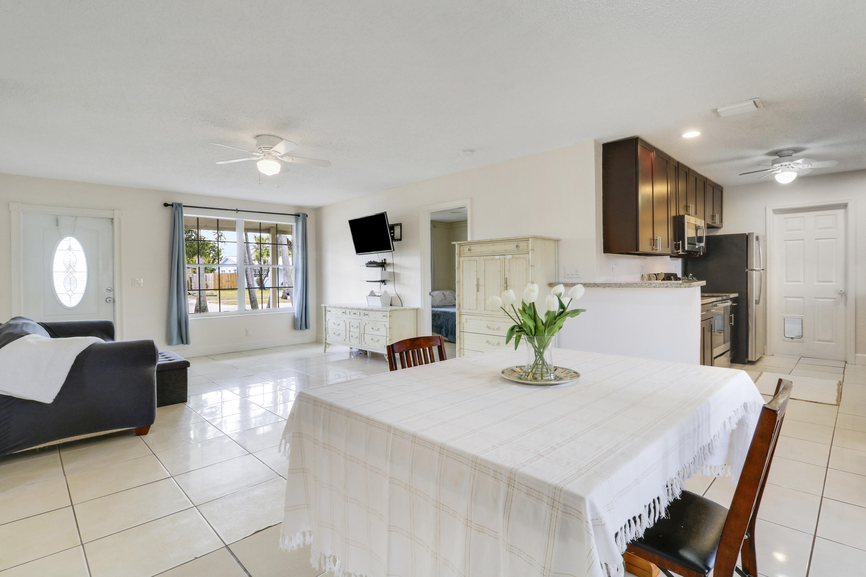 221 NW 39th Court, Deerfield Beach