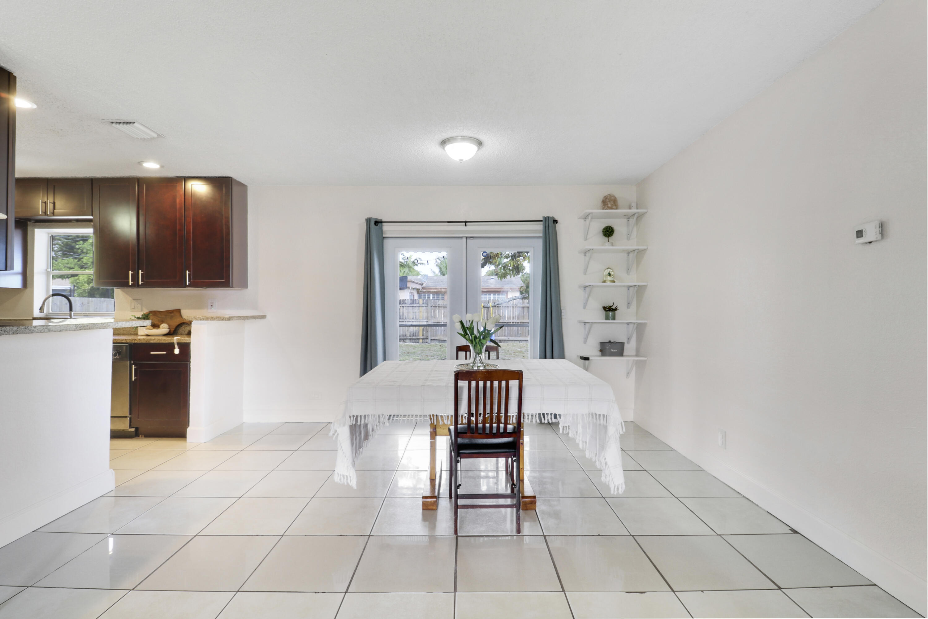 221 NW 39th Court, Deerfield Beach