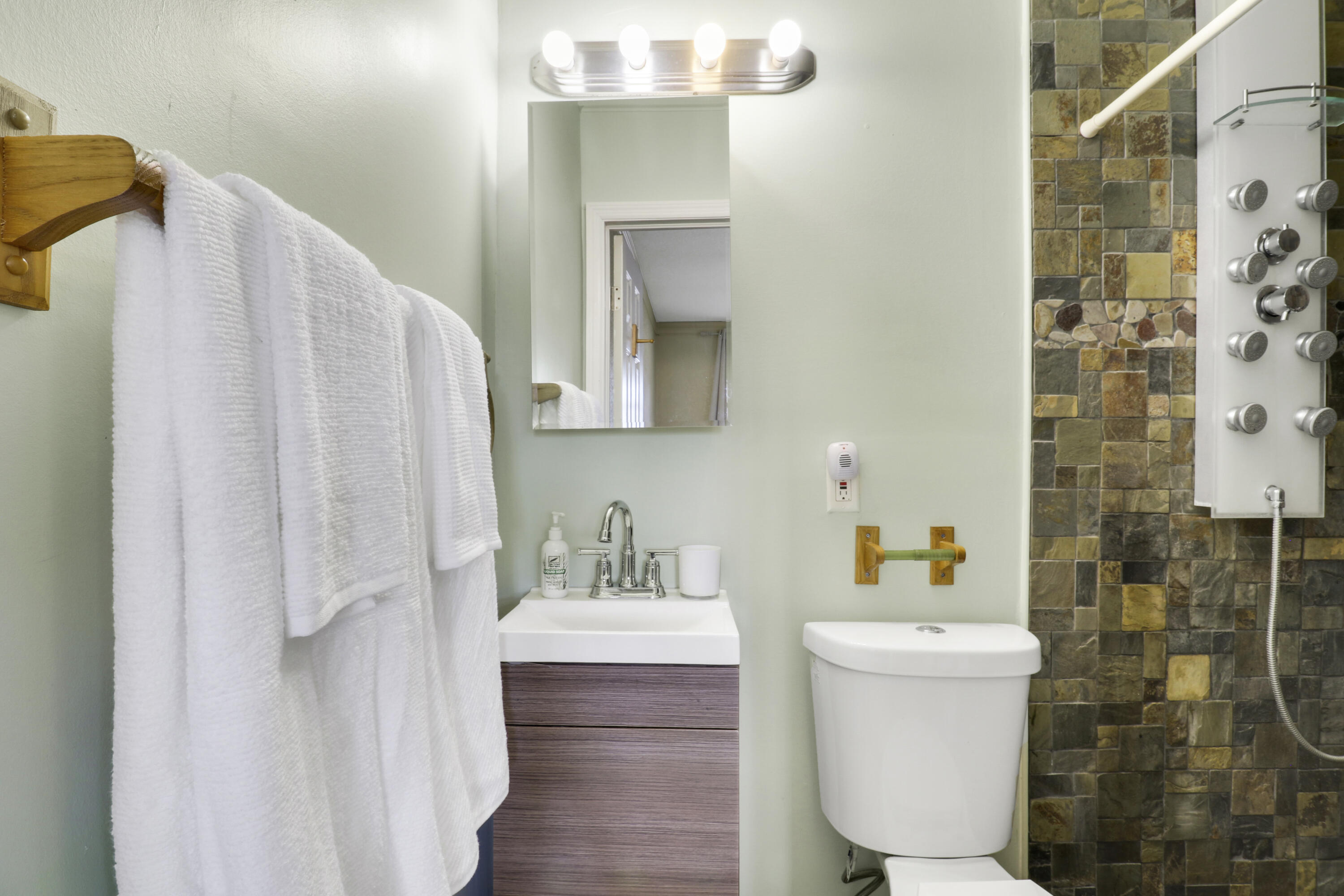 221 NW 39th Court, Deerfield Beach