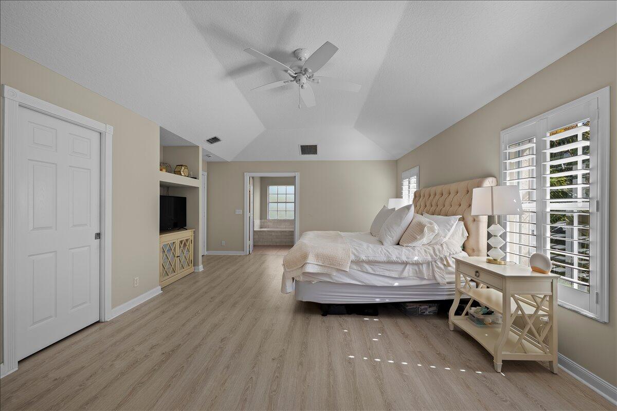 429 Oriole Circle