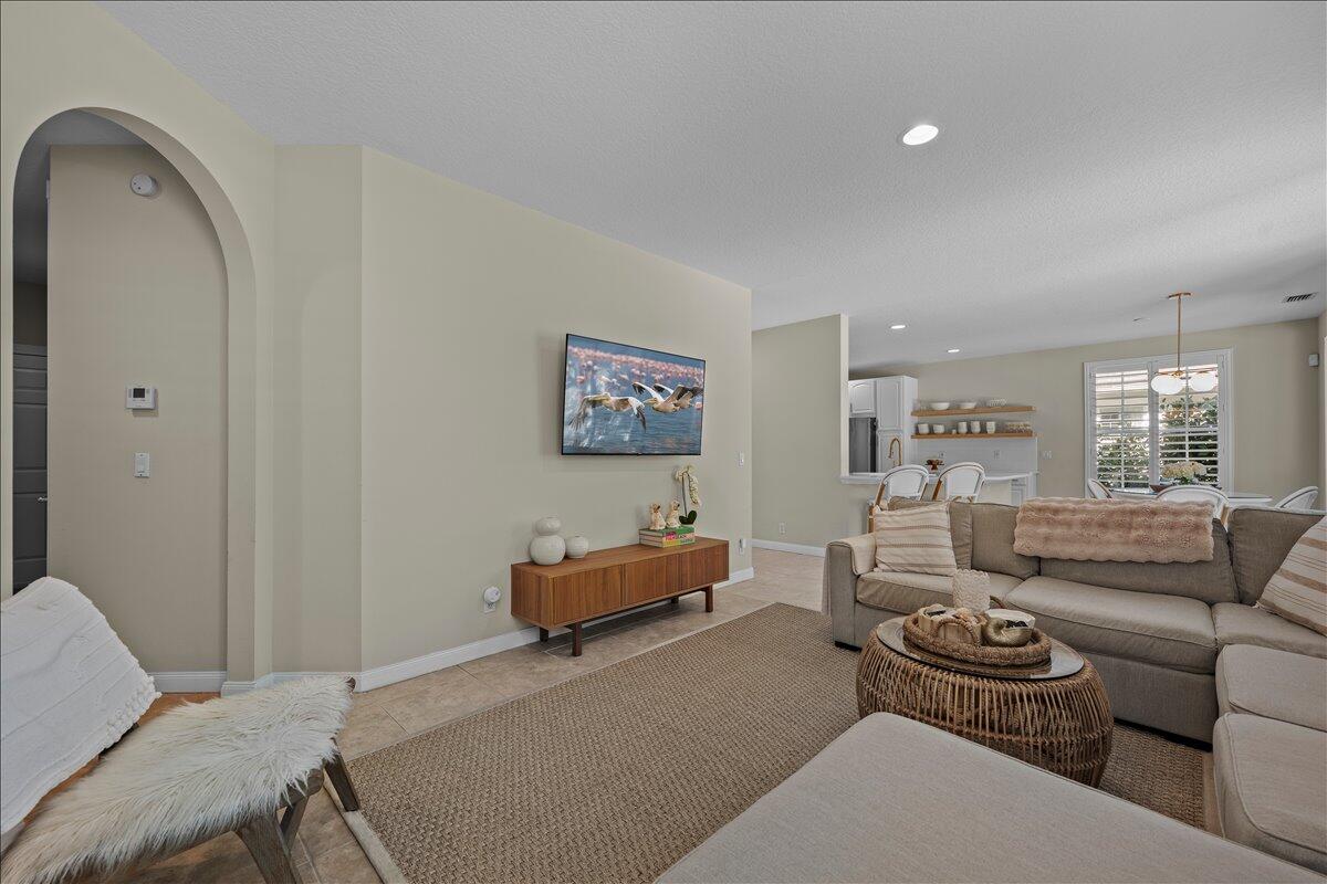 429 Oriole Circle