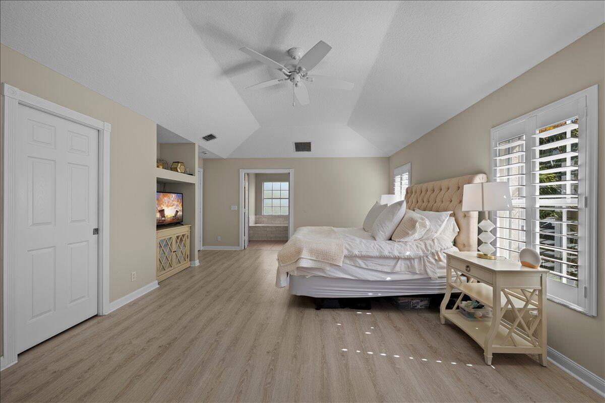 429 Oriole Circle