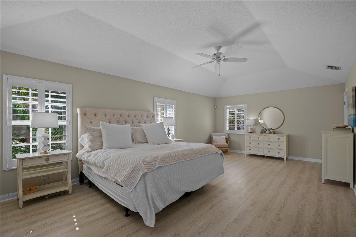 429 Oriole Circle