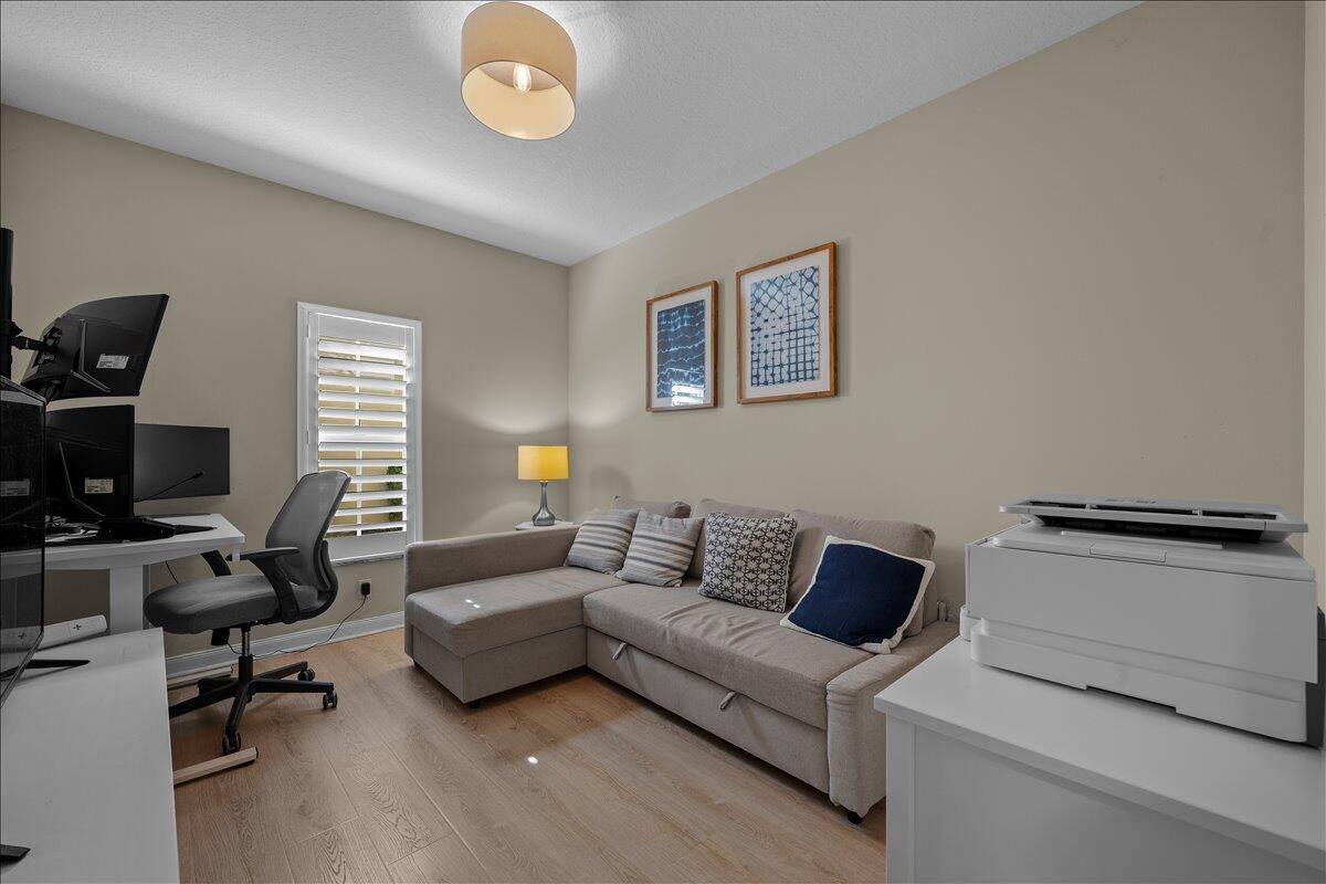 429 Oriole Circle