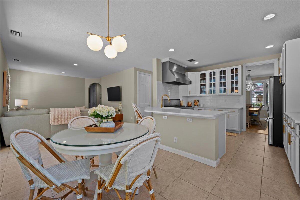 429 Oriole Circle