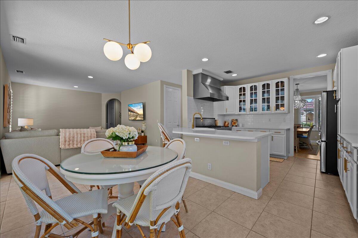 429 Oriole Circle