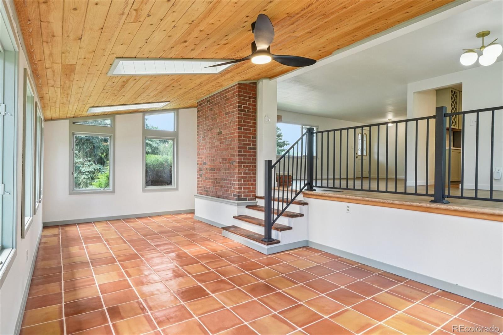 1423 Tweed Street