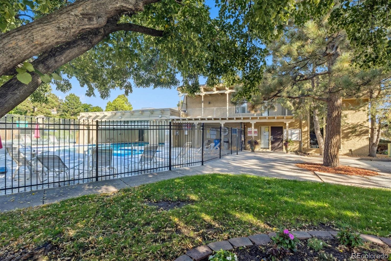 7665 E quincy Avenue Unit: 204
