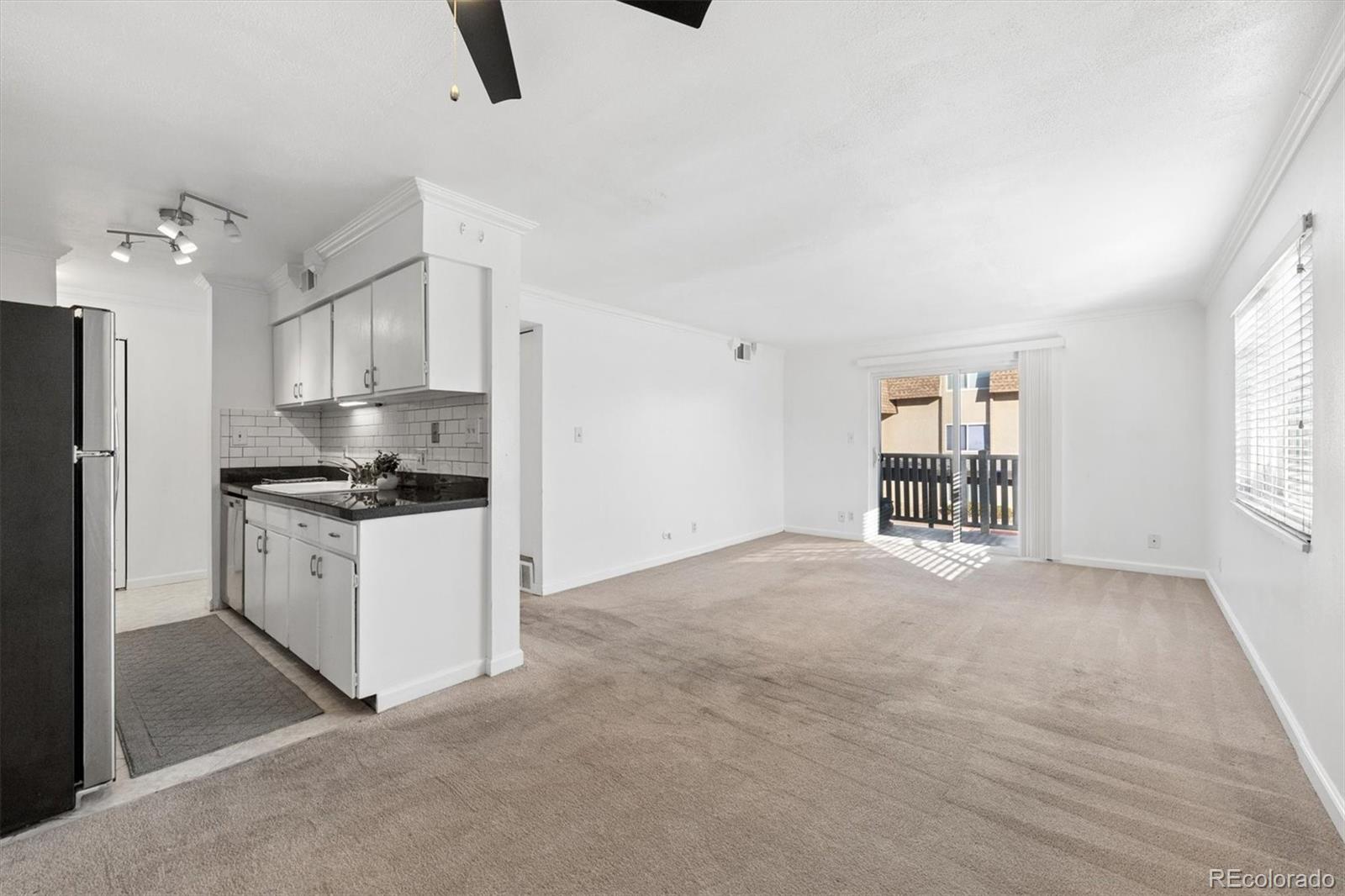 7665 E quincy Avenue Unit: 204